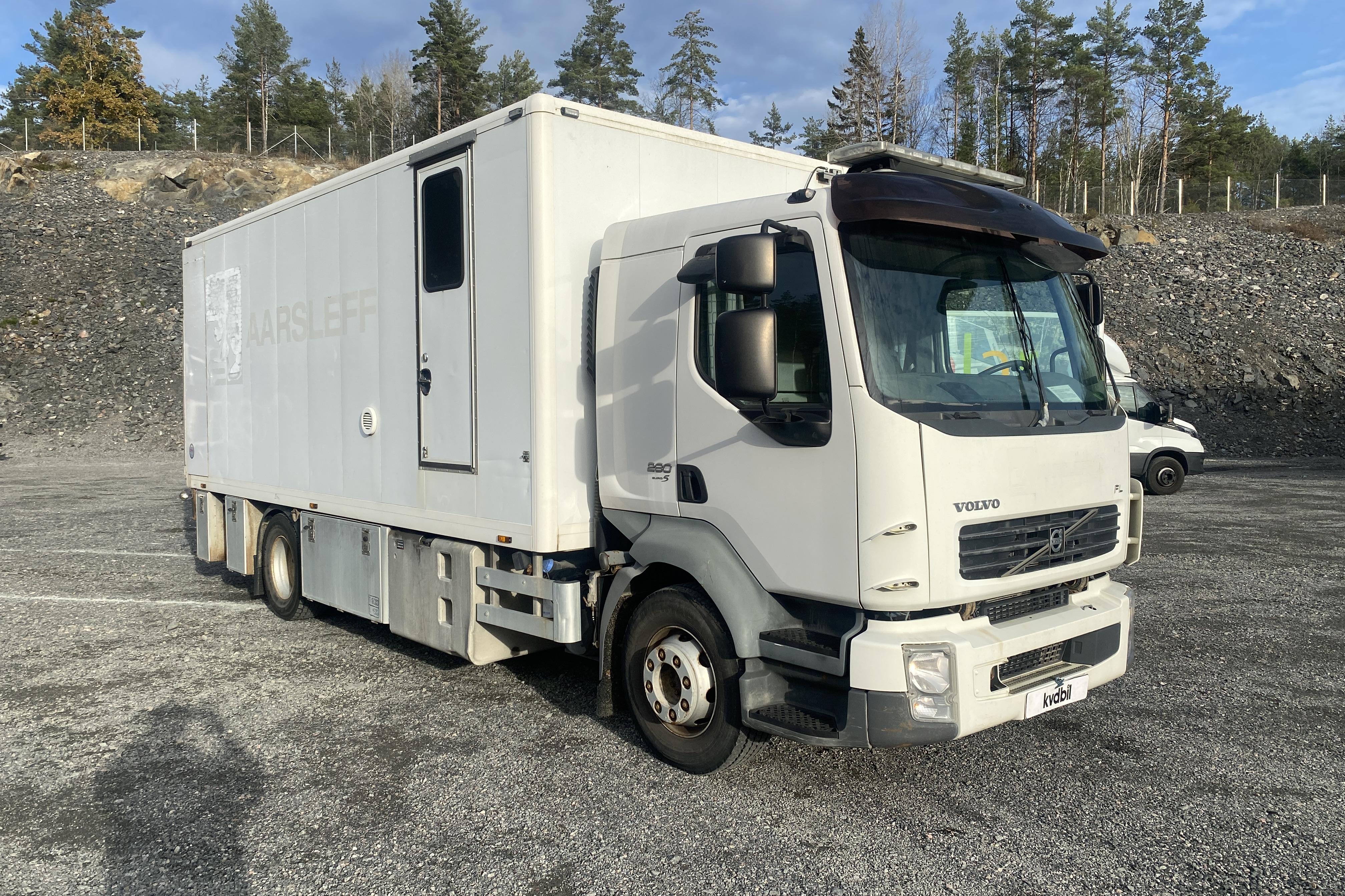 Volvo FL280 - 144 191 km - Manuell - vit - 2007