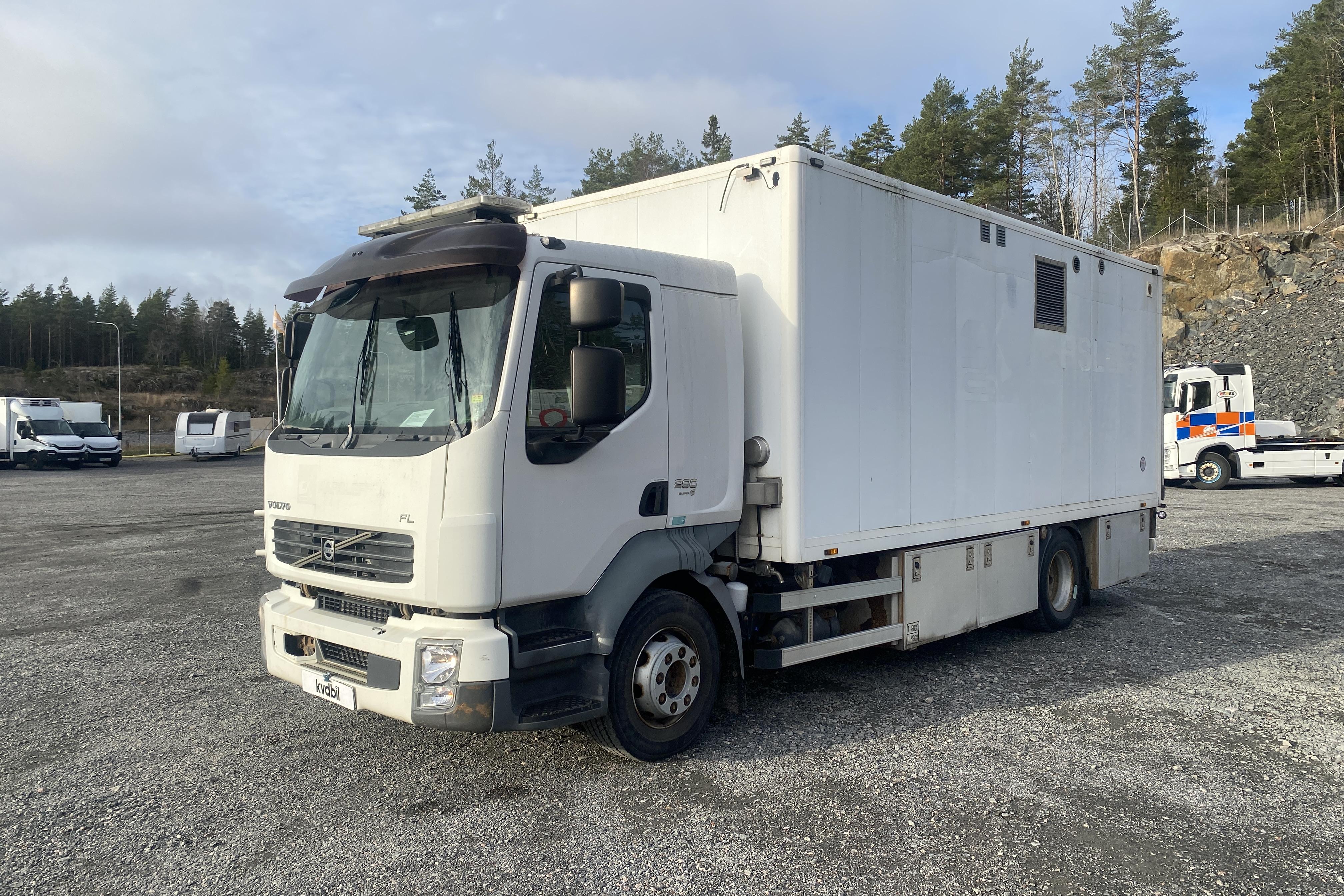 Volvo FL280 - 144 191 km - Manuell - vit - 2007