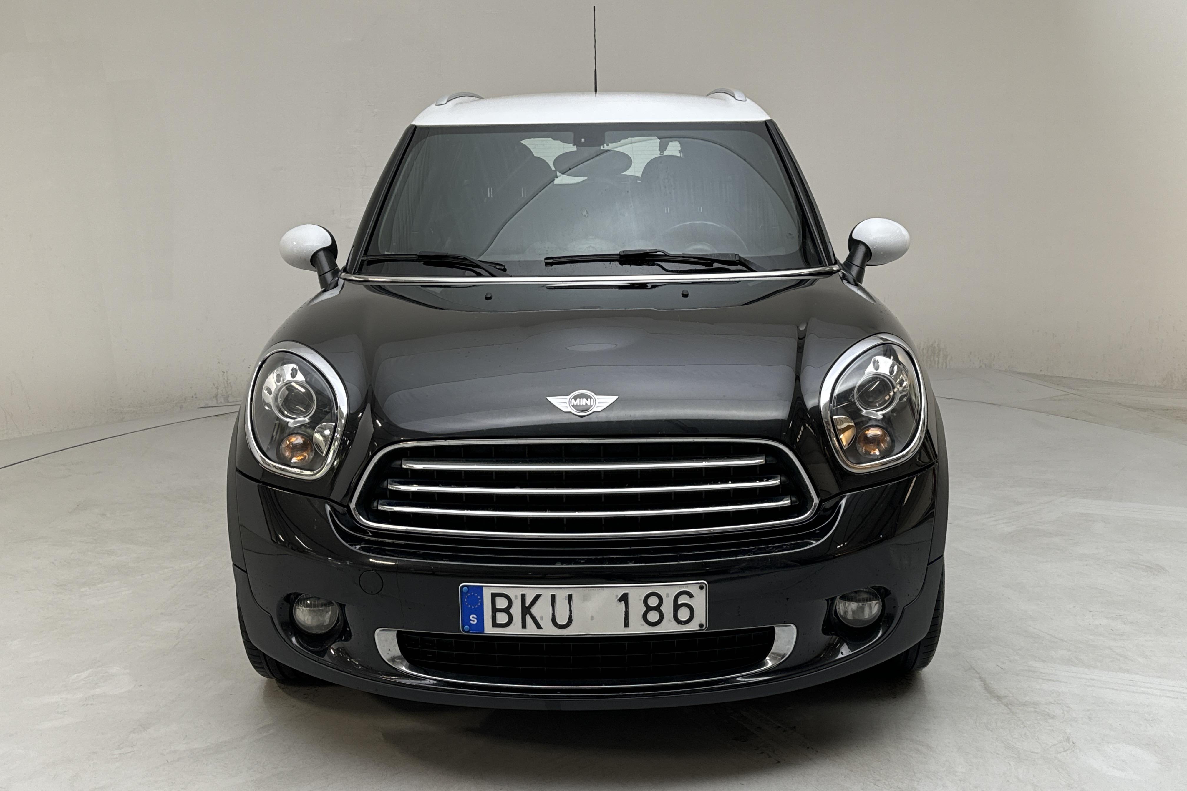 MINI Cooper D Countryman (112hk) - 104 020 km - Manual - black - 2012