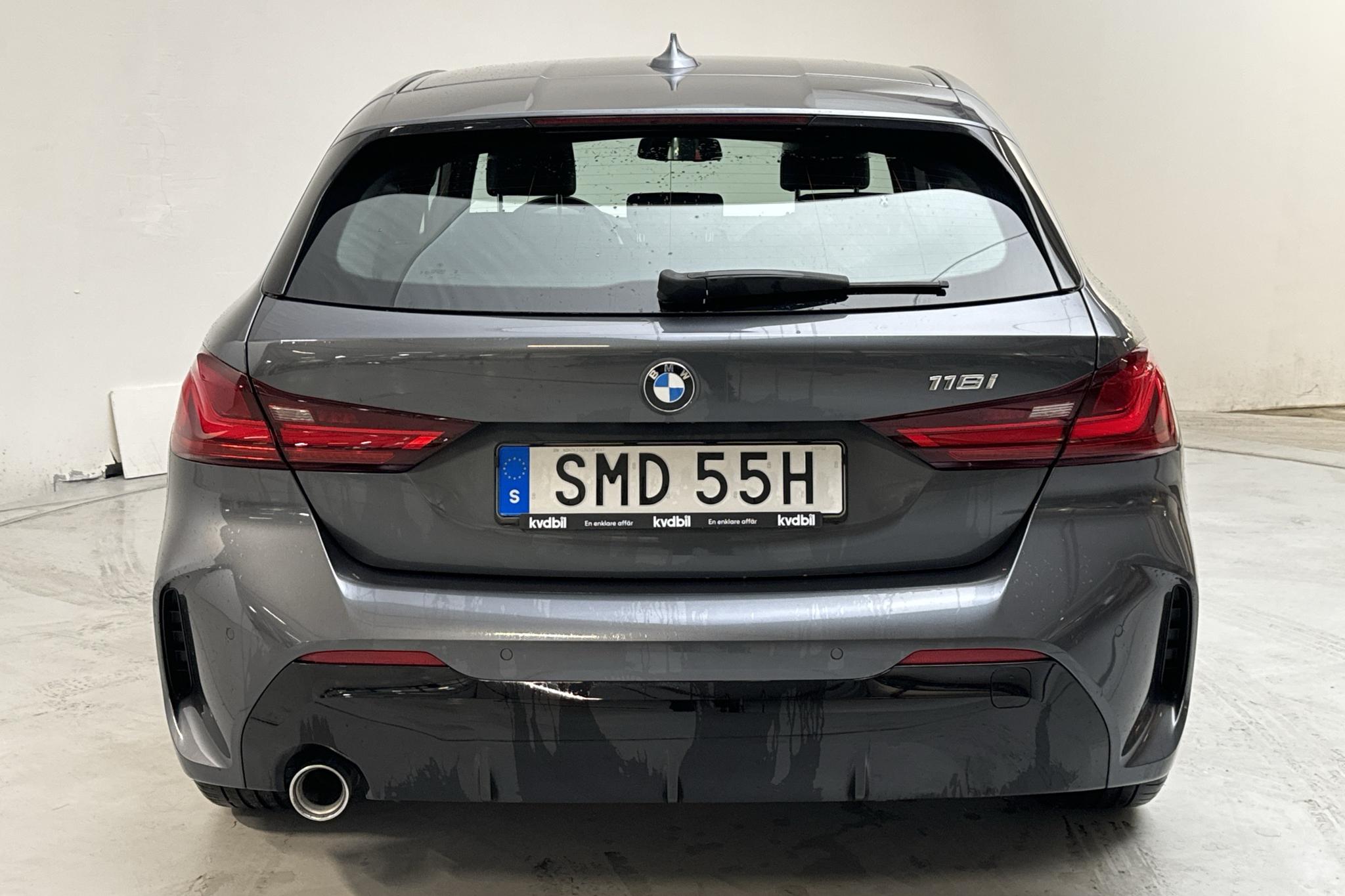 BMW 118i 5dr, F40 (136hk) - 75 790 km - Automaattinen - harmaa - 2022