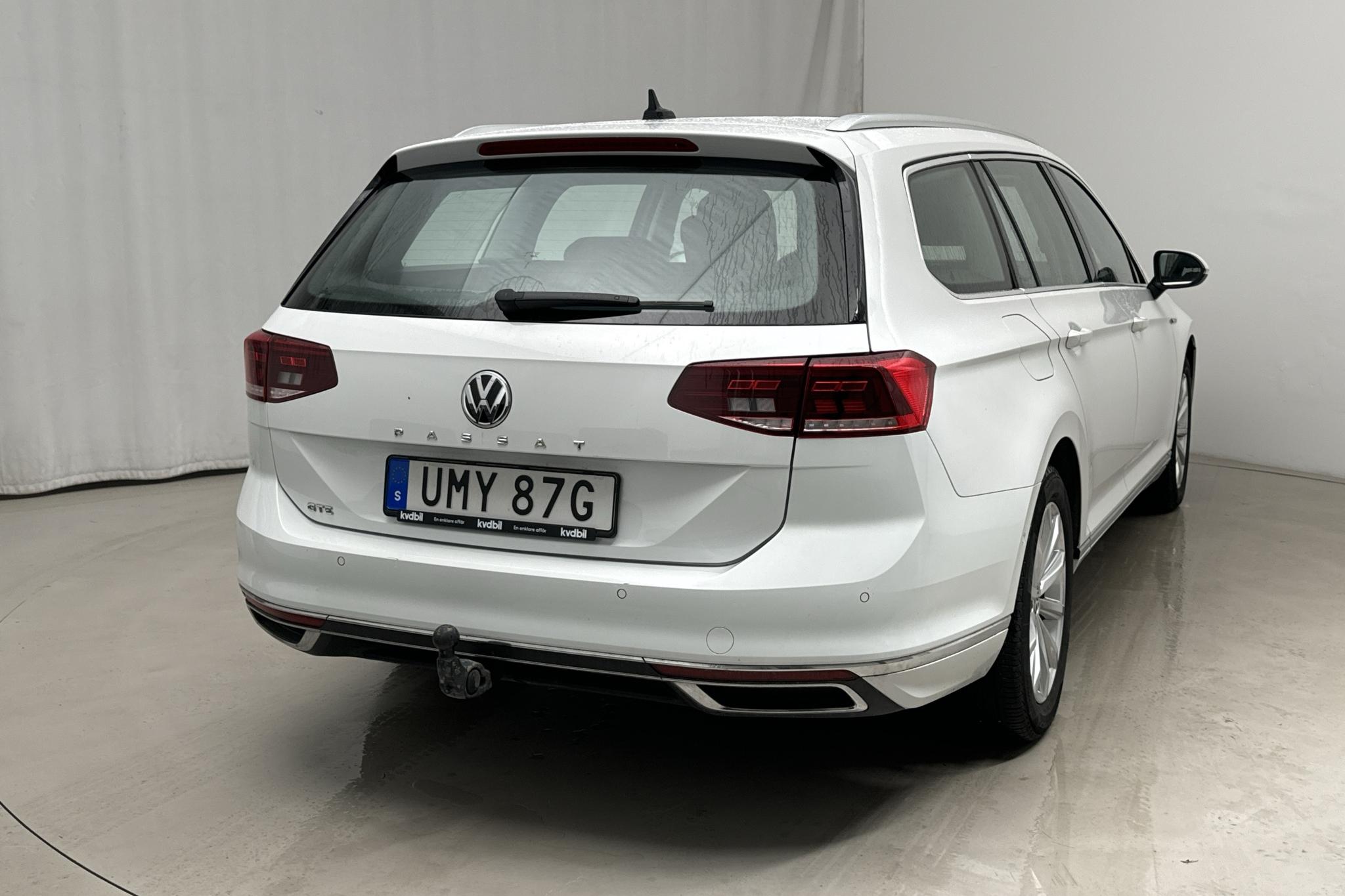 VW Passat 1.4 GTE Sportscombi (218hk) - 76 340 km - Automaattinen - valkoinen - 2020