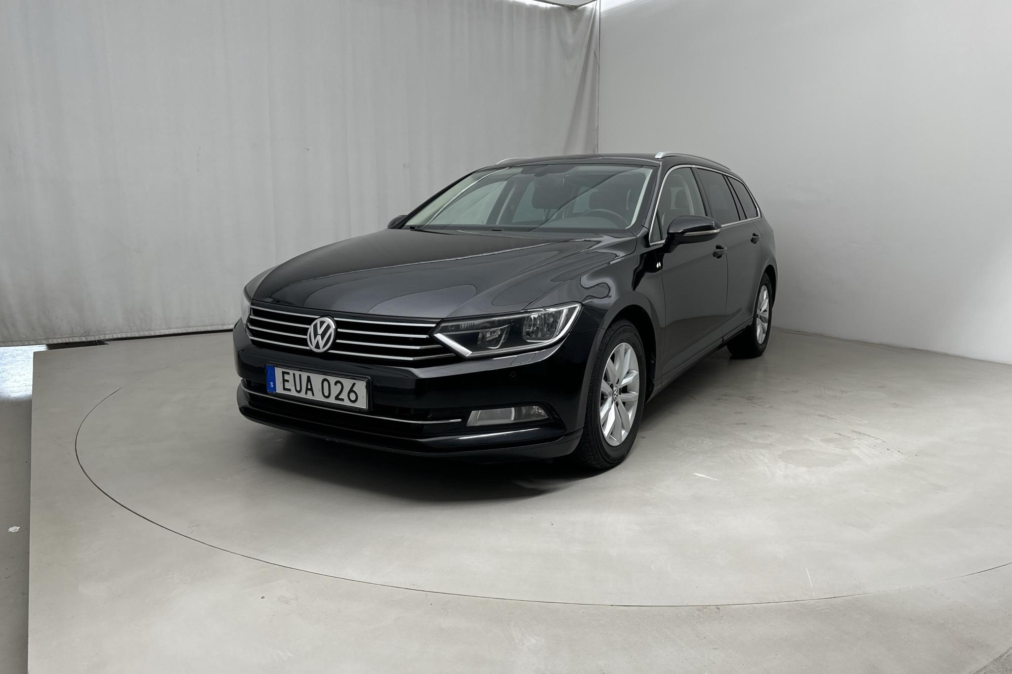 VW Passat 2.0 TDI Sportscombi (150hk) - 160 130 km - Automatyczna - czarny - 2015