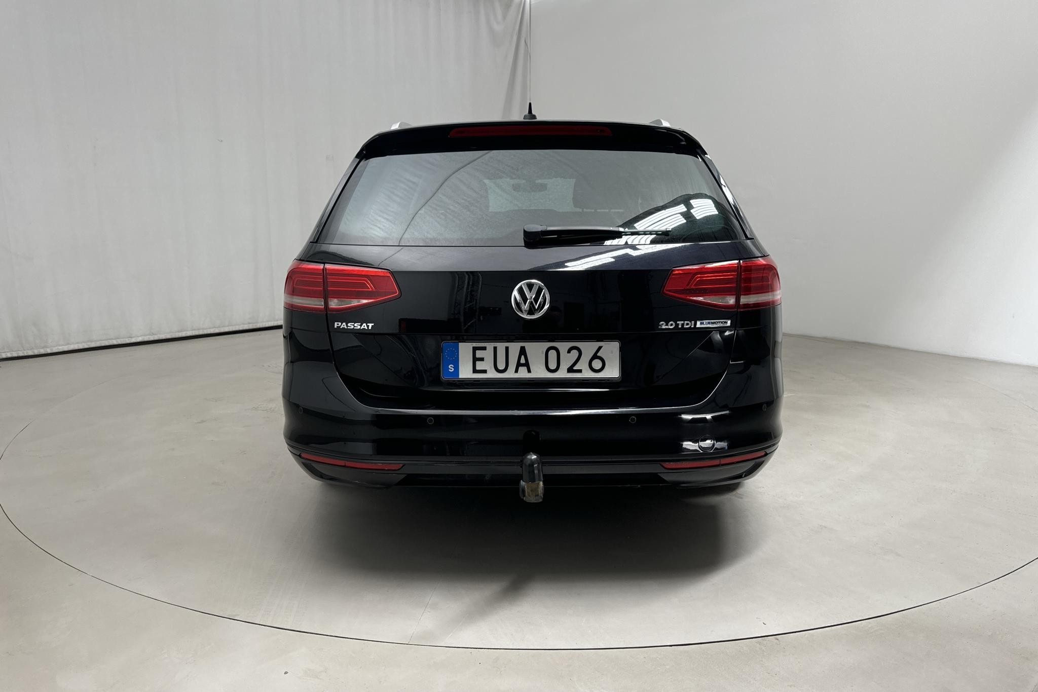 VW Passat 2.0 TDI Sportscombi (150hk) - 160 130 km - Automaattinen - musta - 2015