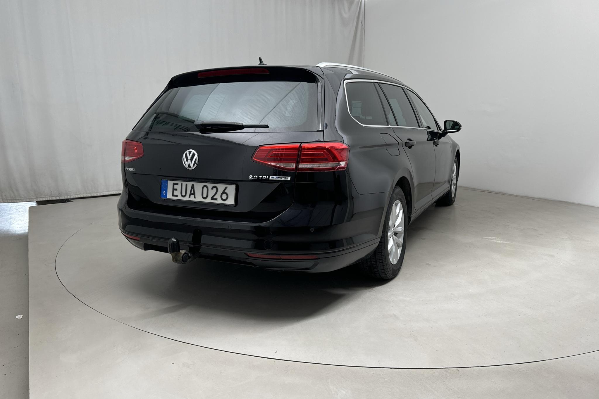 VW Passat 2.0 TDI Sportscombi (150hk) - 160 130 km - Automaatne - must - 2015