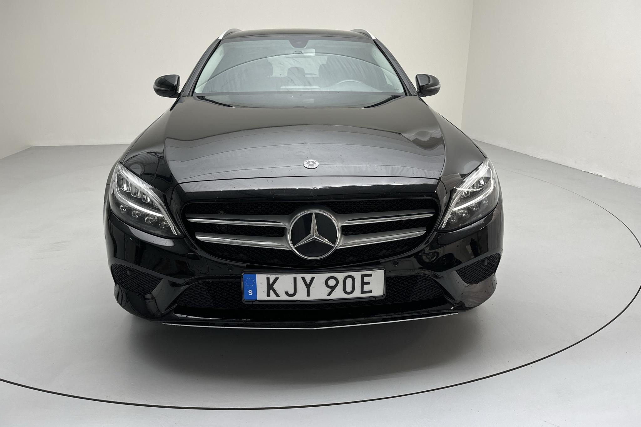 Mercedes C 220 d 4MATIC Kombi S205 (194hk) - 115 090 km - Automatic - black - 2019