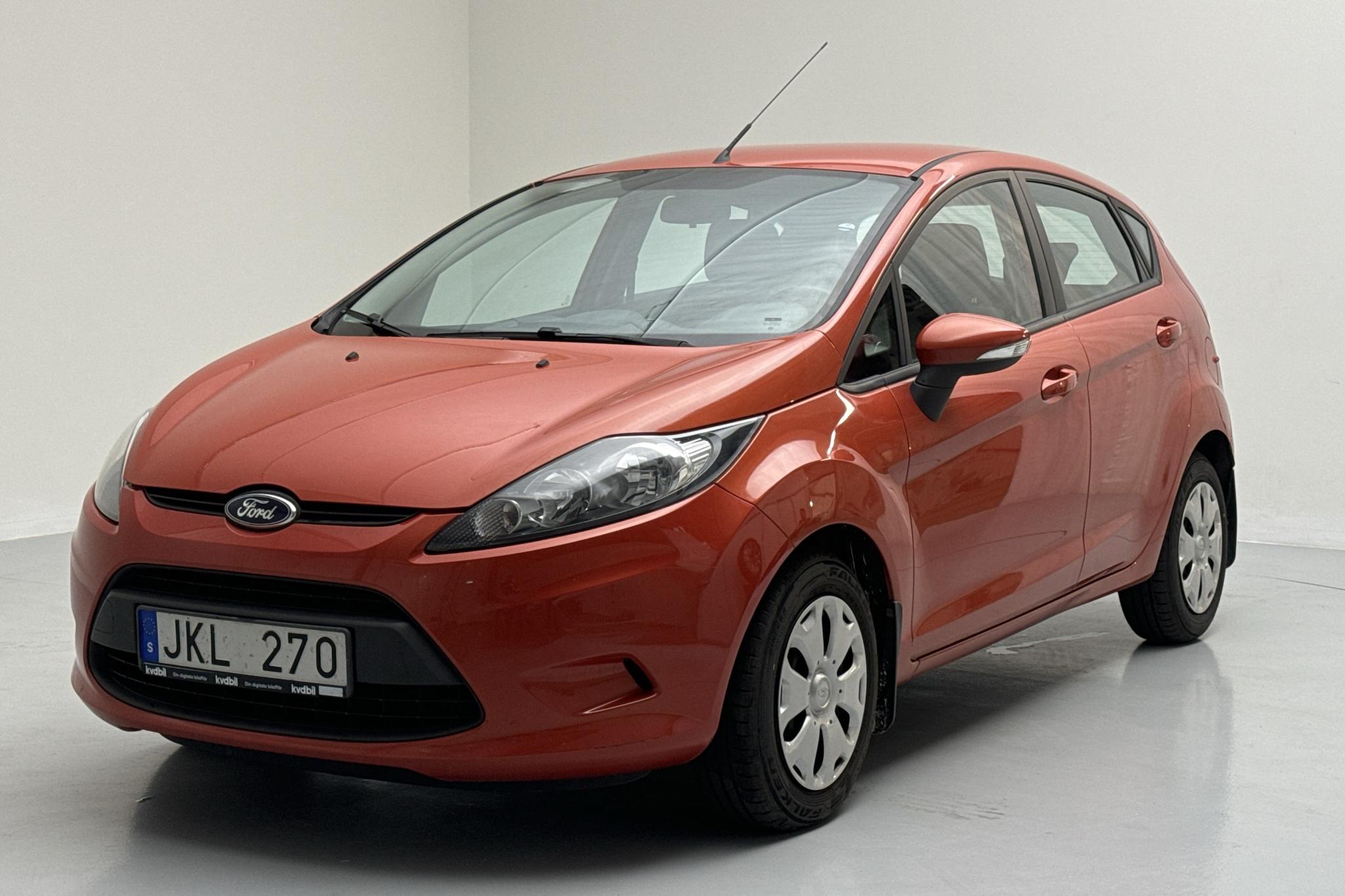 Ford Fiesta 1.4 TDCi 5dr (70hk) - 107 150 km - Manualna - Pomarańczowy - 2012