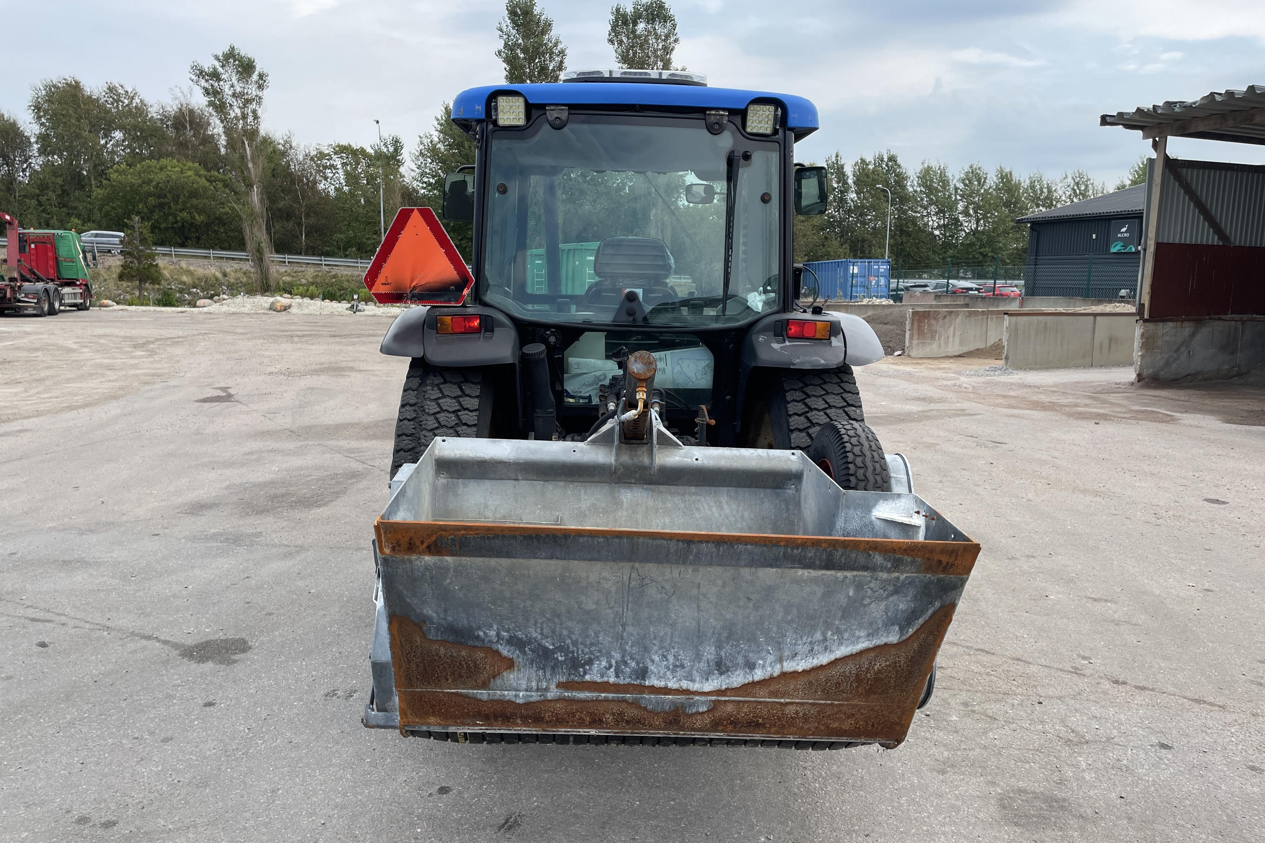 New Holland TN75D 4WD -  - Manuaalinen - sininen - 2002