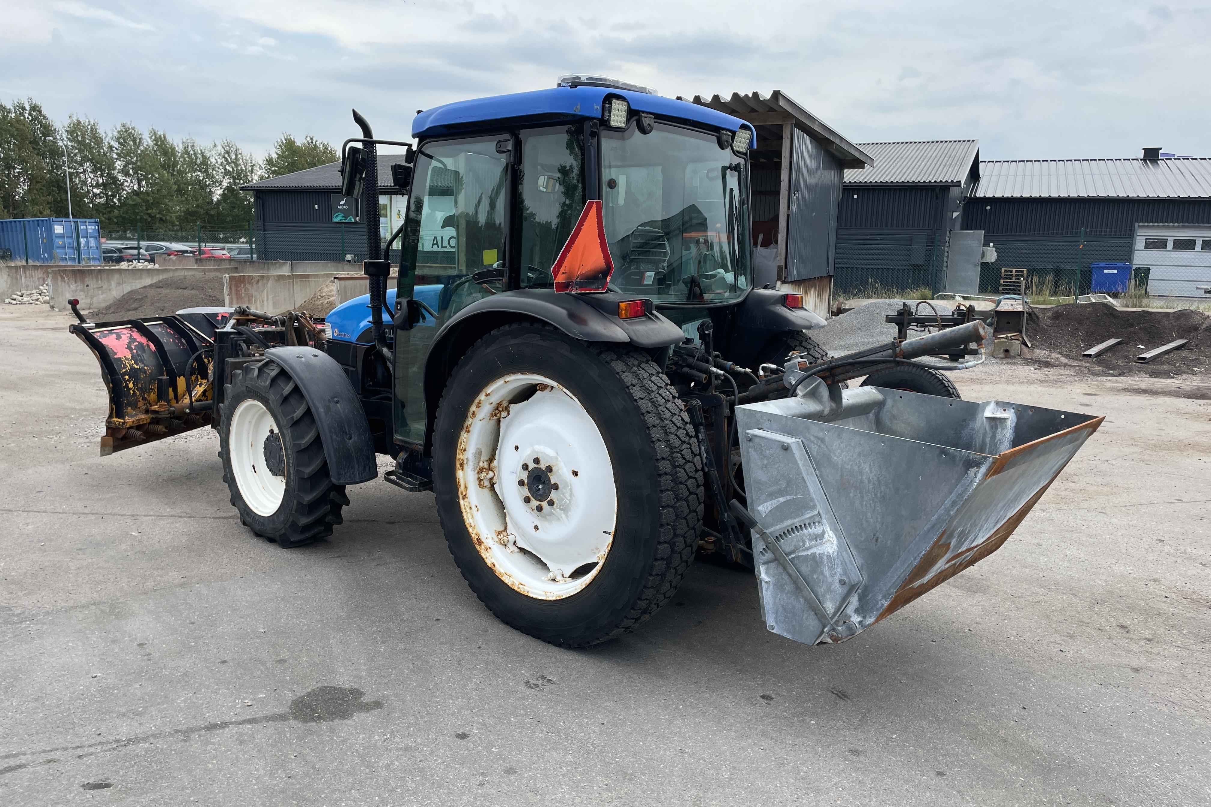 New Holland TN75D 4WD -  - Käsitsi - sinine - 2002