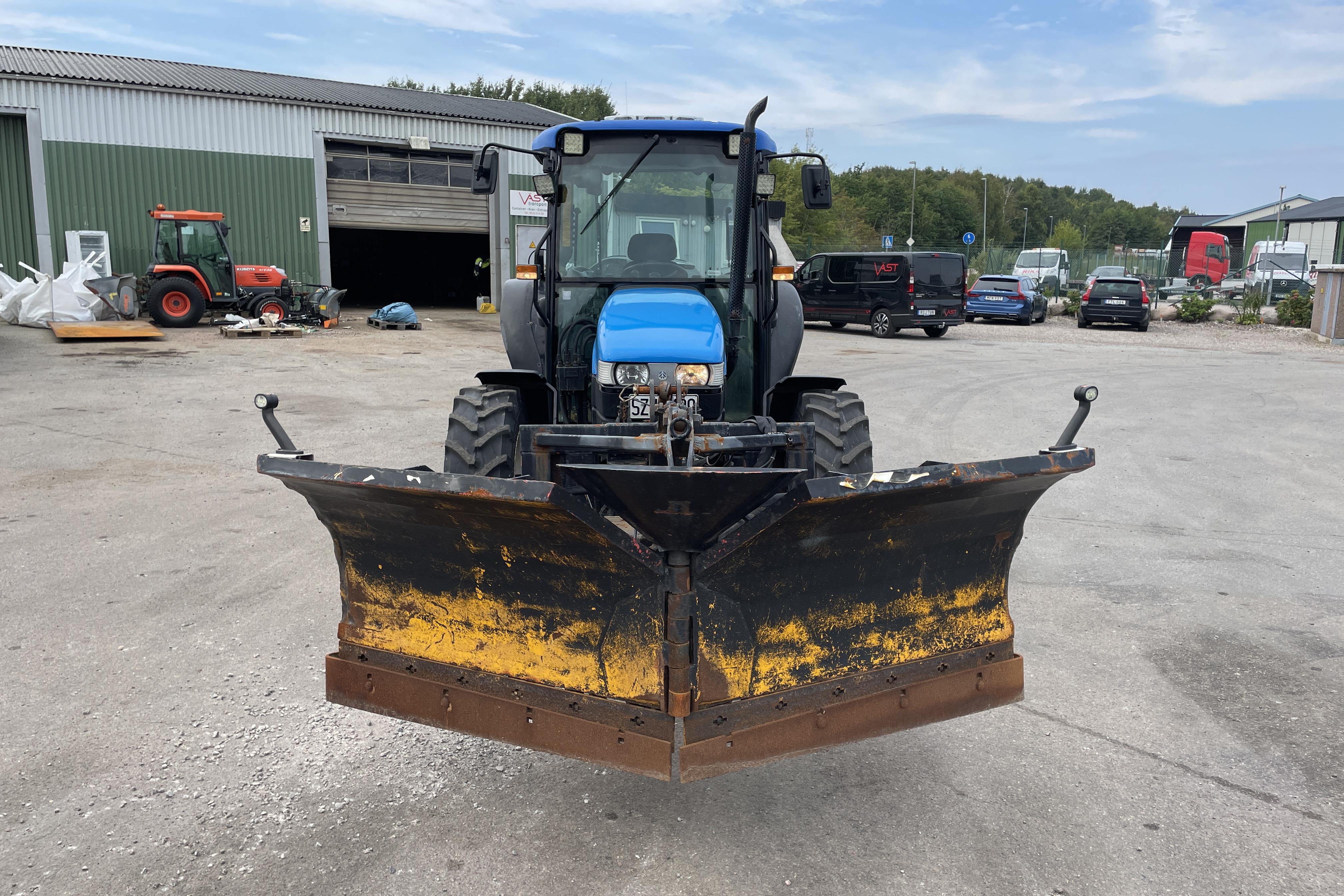 New Holland TN75D 4WD -  - Manuaalinen - sininen - 2002