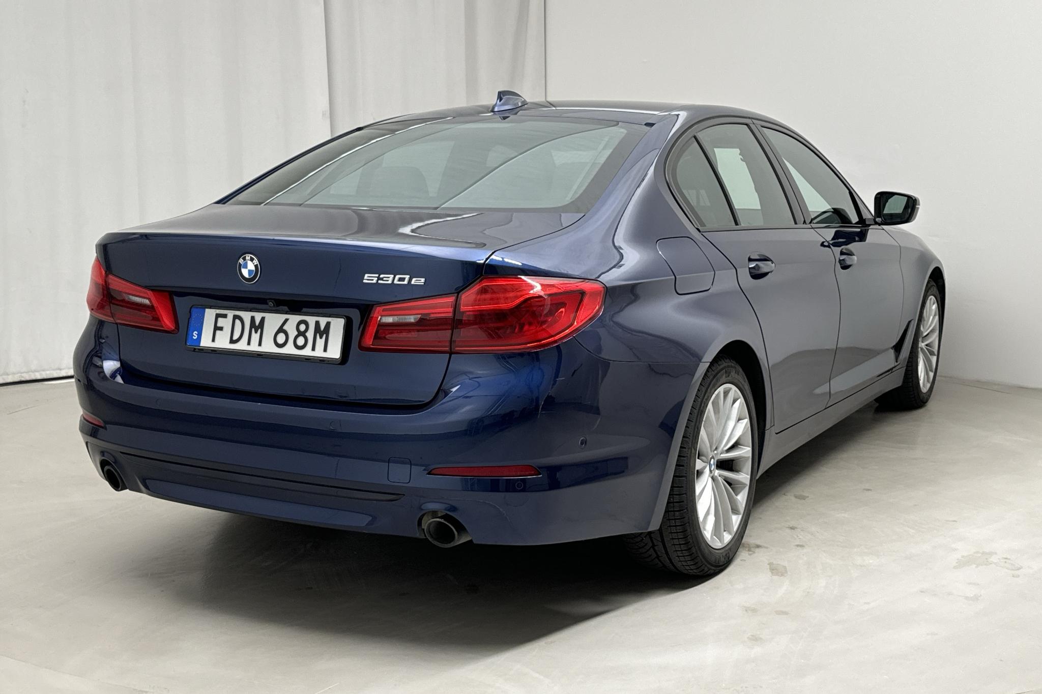 BMW 530e iPerformance Sedan, G30 12kWh (252hk) - 71 220 km - Automatyczna - niebieski - 2020