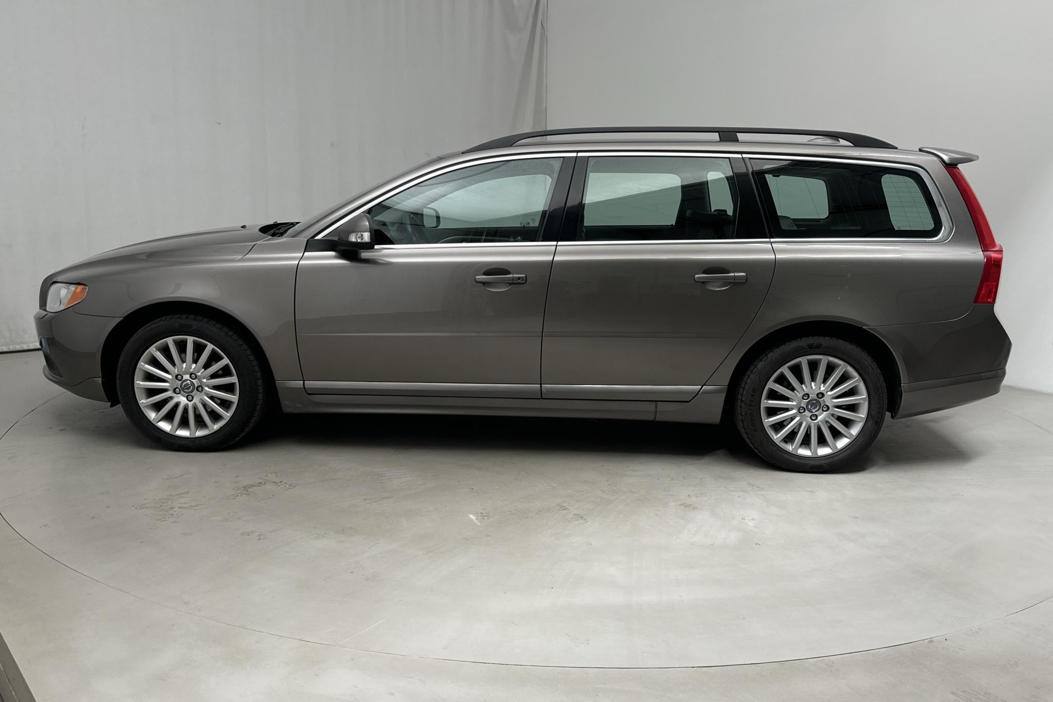 Volvo V70 II D3 (163hk) - 195 180 km - Automaatne - hall - 2011