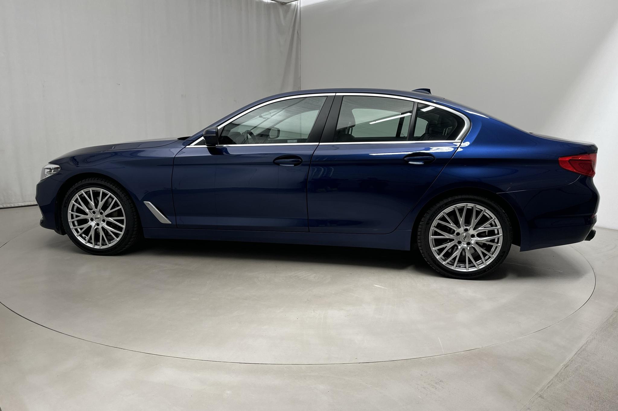 BMW 540i xDrive Sedan, G30 (340hk) - 50 070 km - Automatyczna - niebieski - 2017