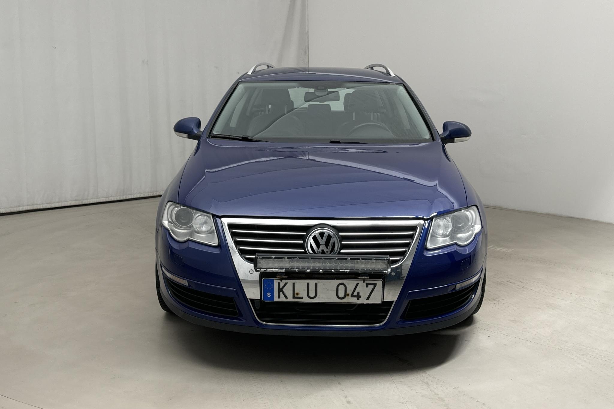 VW Passat 3.2 V6 Variant 4-Motion (250hk) - 214 050 km - Automatyczna - Light Blue - 2009