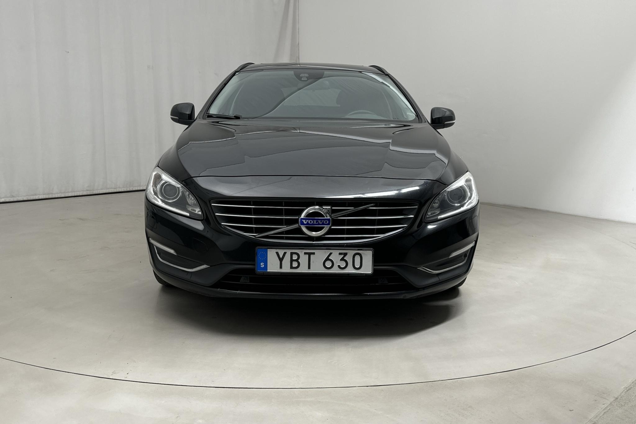 Volvo V60 D3 (150hk) - 17 544 mil - Manuell - svart - 2016