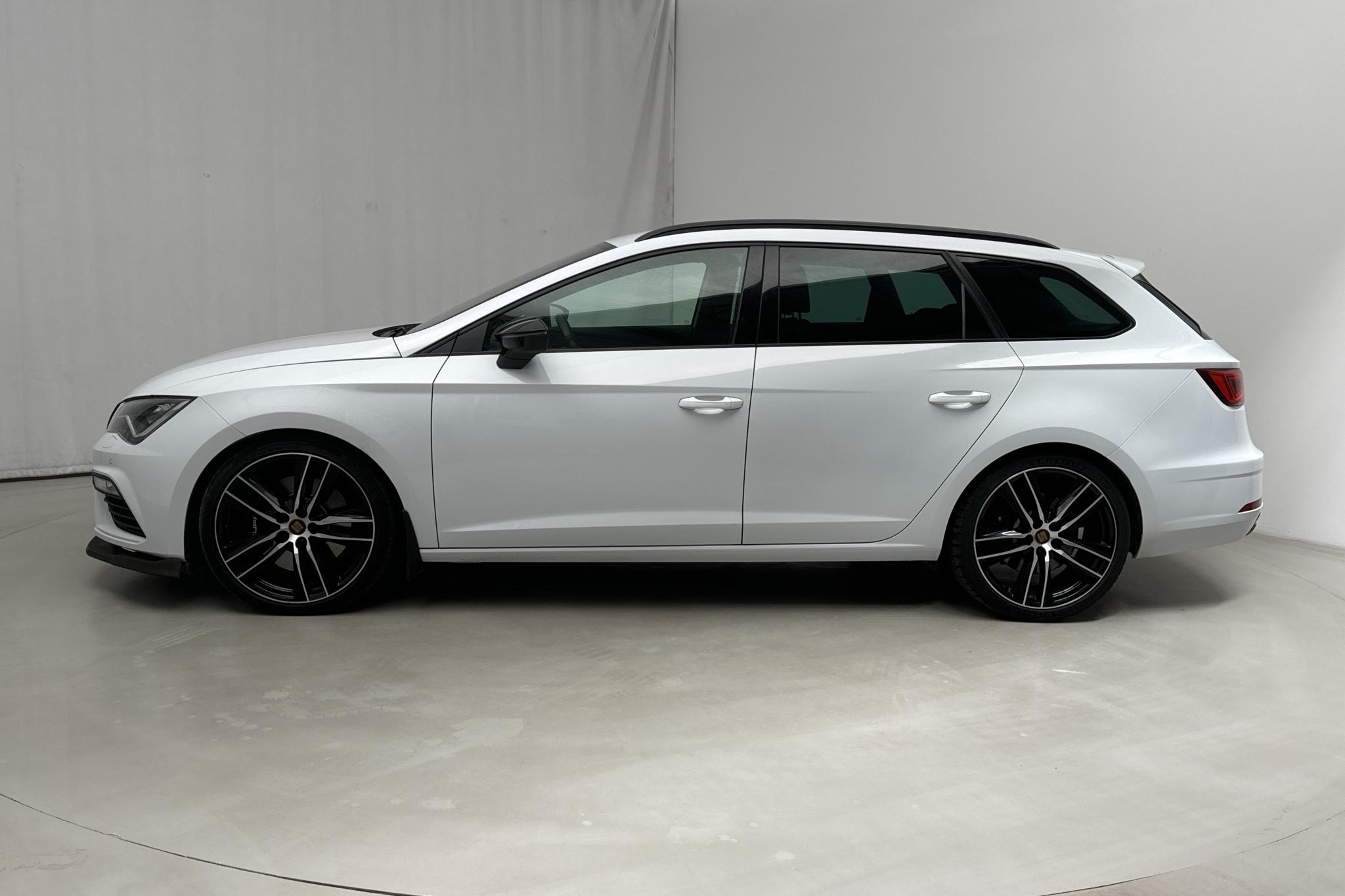 Seat Leon 2.0 TSI Cupra ST 4Drive (300hk) - 77 910 km - Automatic - white - 2020