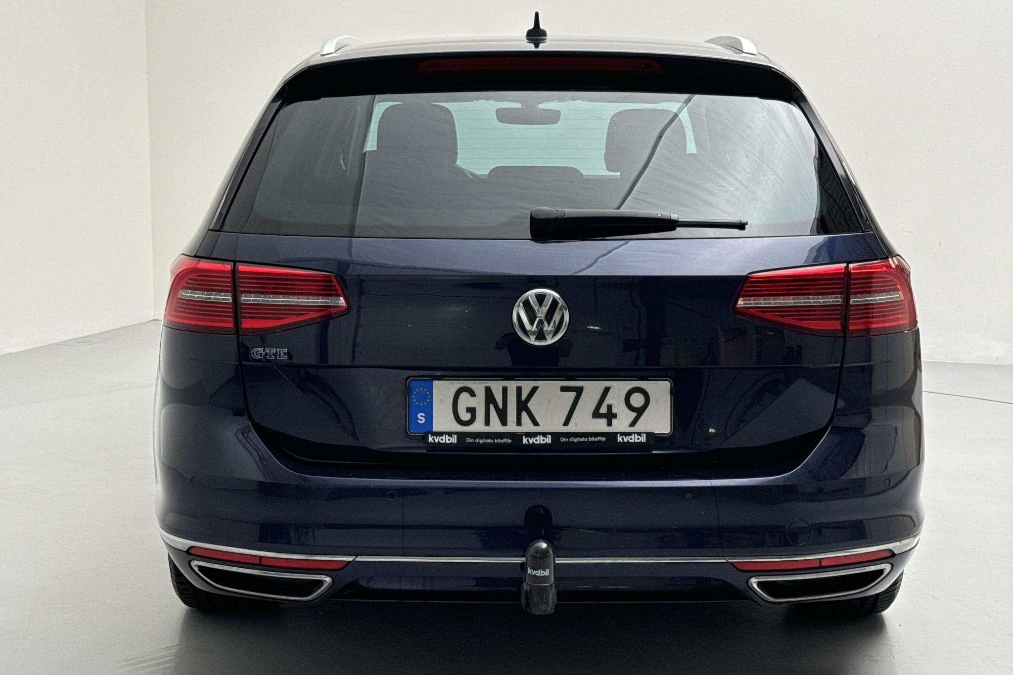 VW Passat 1.4 Plug-in-Hybrid Sportscombi (218hk) - 154 360 km - Automaattinen - Dark Blue - 2017