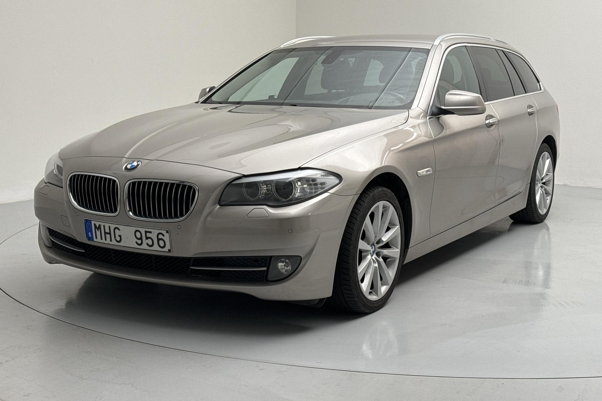 BMW 520d Touring, F11 (184hk) - 158 510 km - Automatic - silver - 2012