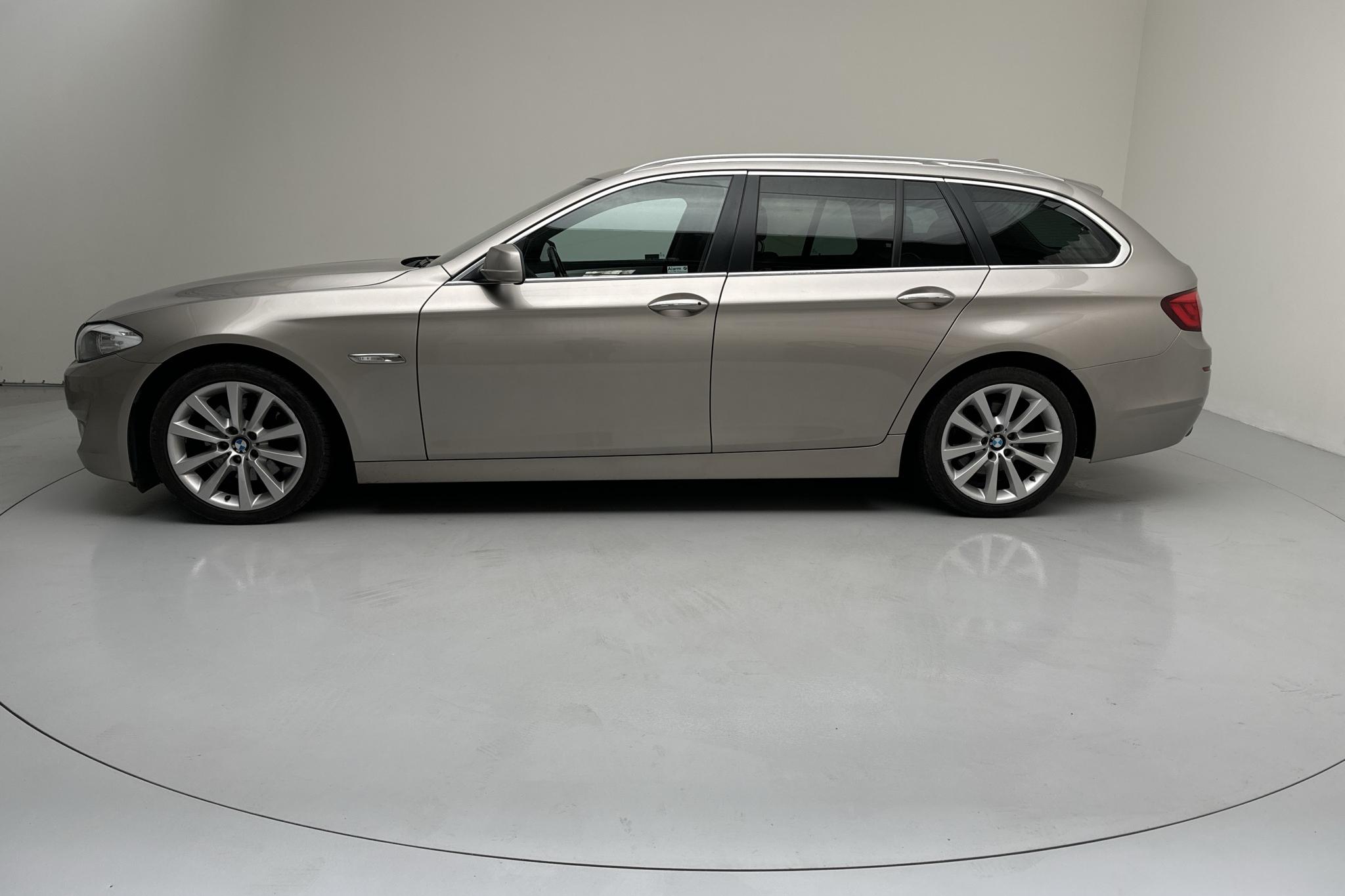 BMW 520d Touring, F11 (184hk) - 158 510 km - Automatyczna - srebro - 2012