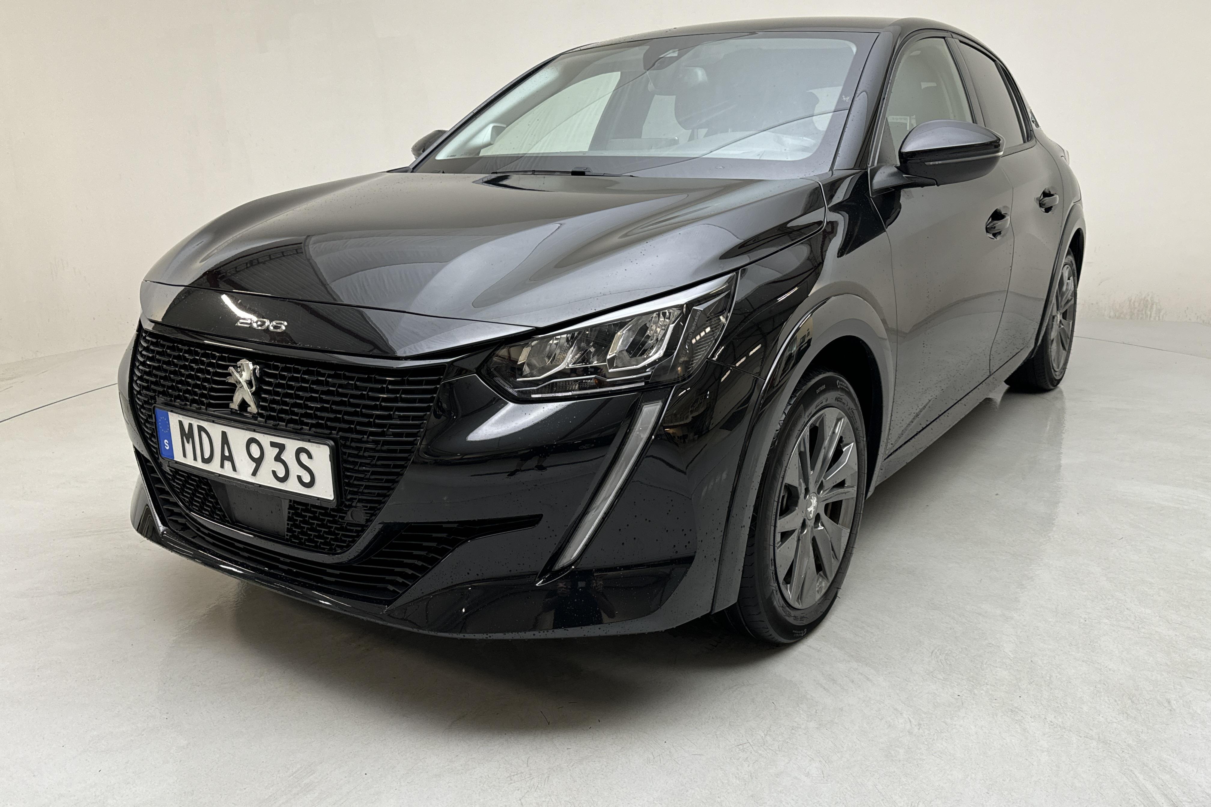 Peugeot e-208 50 kWh 5dr (136hk) - 49 010 km - Automatyczna - czarny - 2021