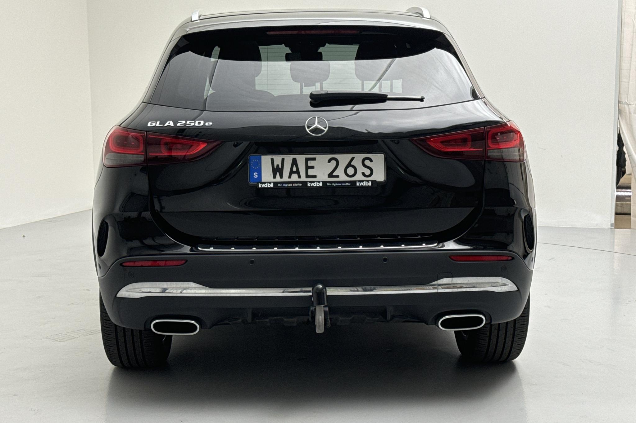 Mercedes GLA 250 e H247 (218hk) - 69 300 km - Automatic - black - 2023