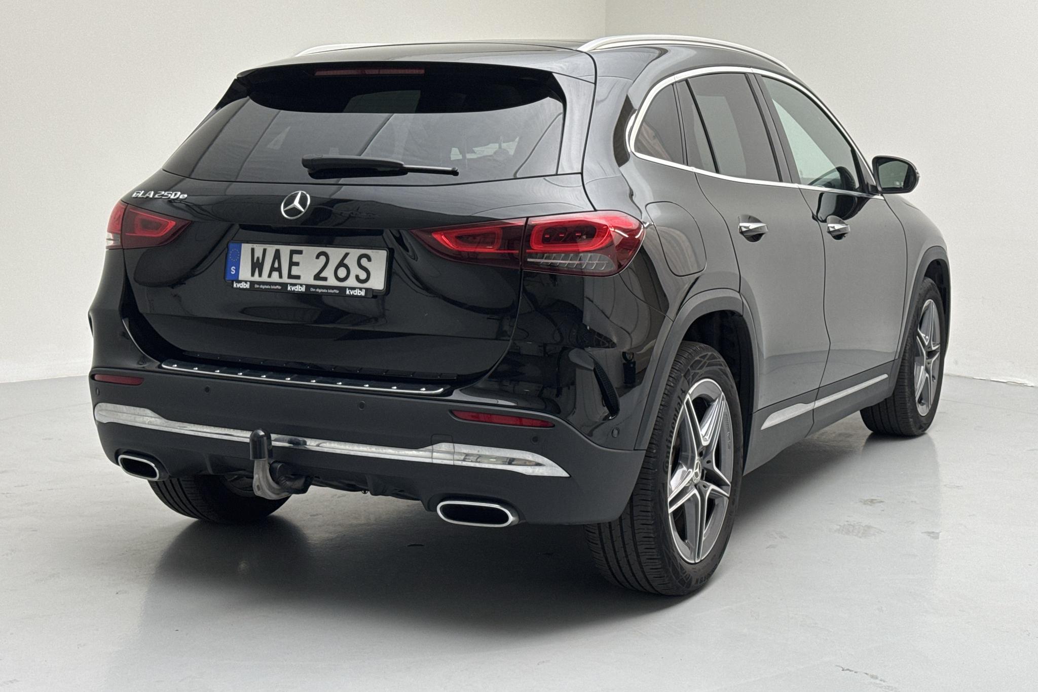 Mercedes GLA 250 e H247 (218hk) - 69 300 km - Automatyczna - czarny - 2023