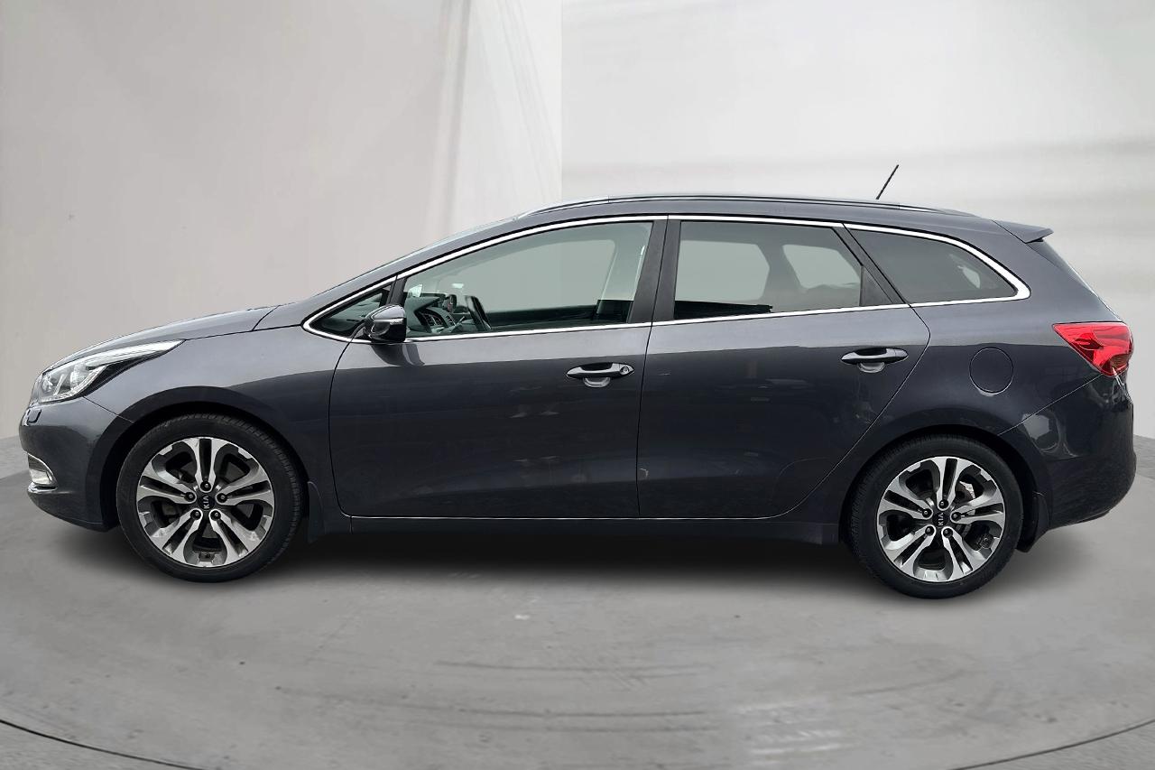 KIA Cee'd 1.6 CRDi SW (128hk) - 147 260 km - Manualna - szary - 2015