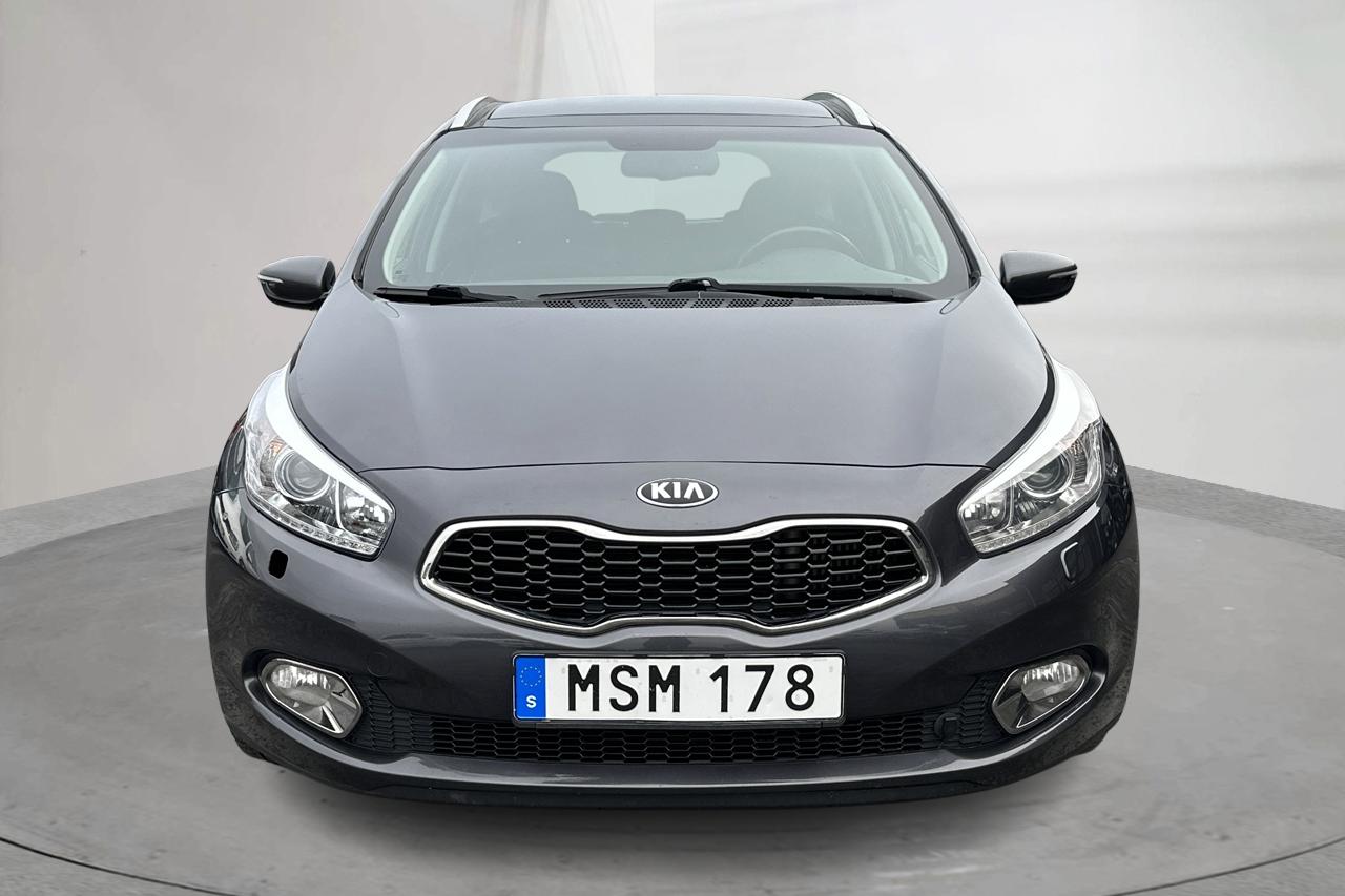 KIA Cee'd 1.6 CRDi SW (128hk) - 147 260 km - Käsitsi - hall - 2015