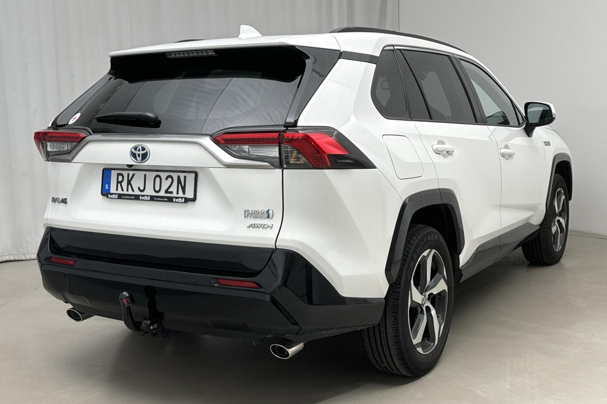 Toyota RAV4 2.5 Plug-in Hybrid AWD (306hk) - 26 900 km - Automatic - white - 2023