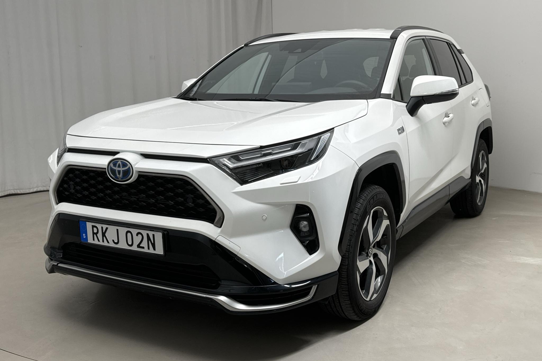 Toyota RAV4 2.5 Plug-in Hybrid AWD (306hk) - 26 900 km - Automatic - white - 2023