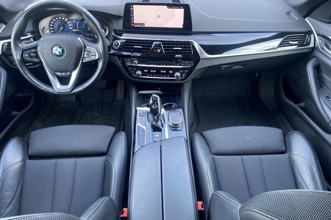 BMW 530e iPerformance Sedan, G30 (252hk) - 77 780 km - Automatic - gray - 2019