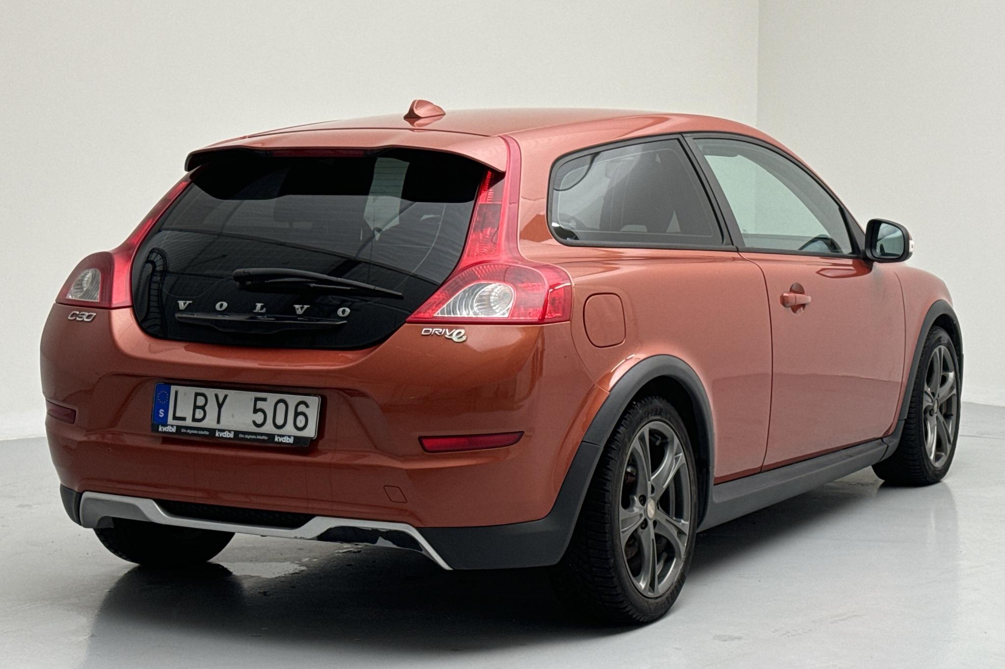 Volvo C30 1.6D DRIVe (109hk) - 163 490 km - Käsitsi - punane - 2011