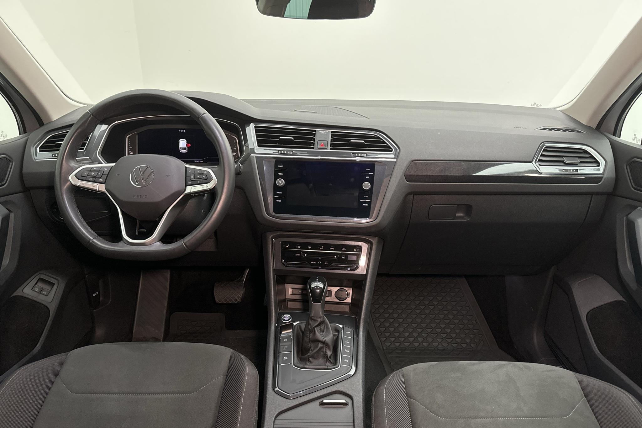 VW Tiguan 1.4 TSI eHybrid (245hk) - 101 620 km - Automatyczna - srebro - 2022