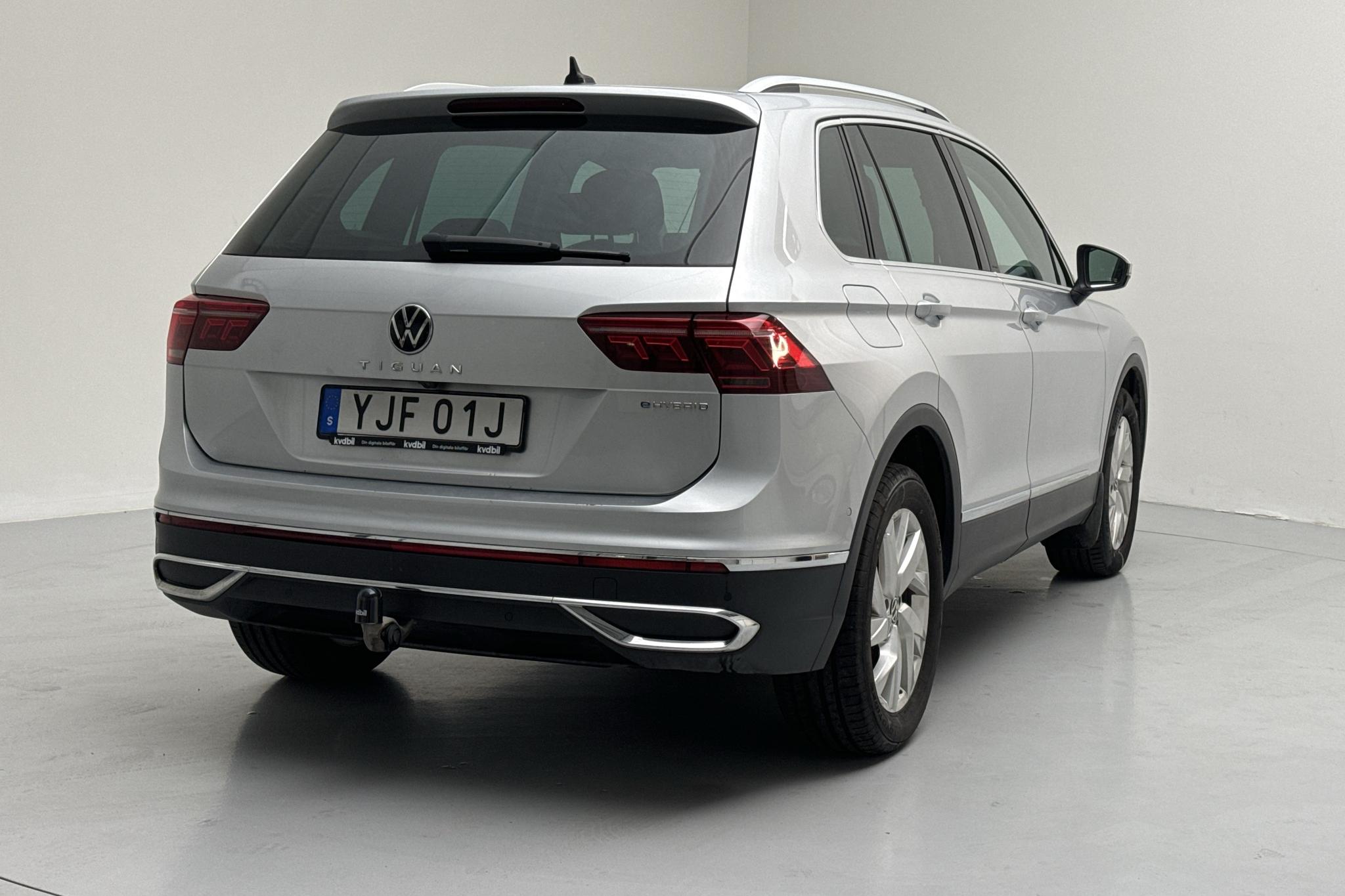 VW Tiguan 1.4 TSI eHybrid (245hk) - 101 620 km - Automatic - silver - 2022