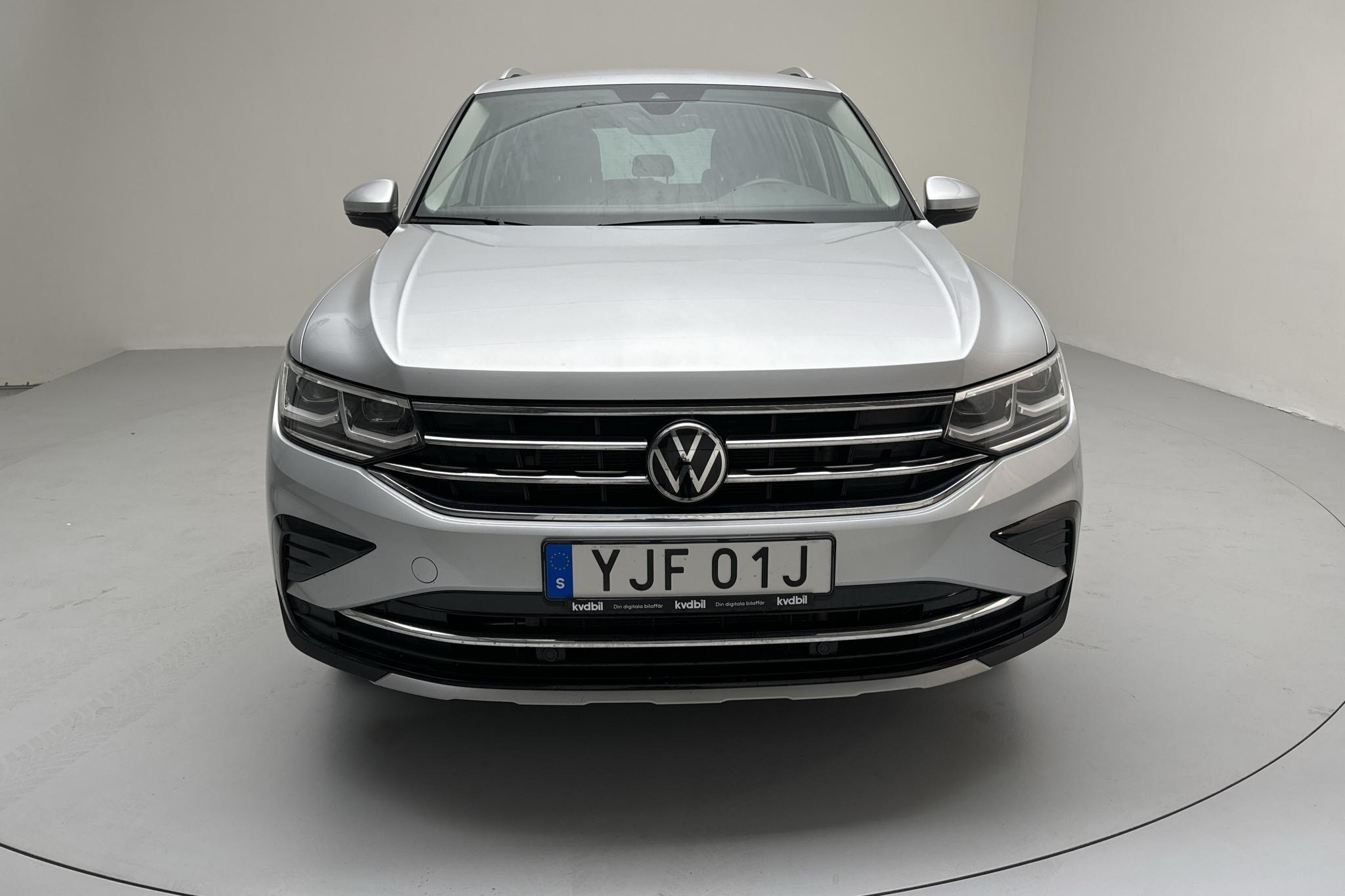 VW Tiguan 1.4 TSI eHybrid (245hk) - 101 620 km - Automaattinen - hopea - 2022