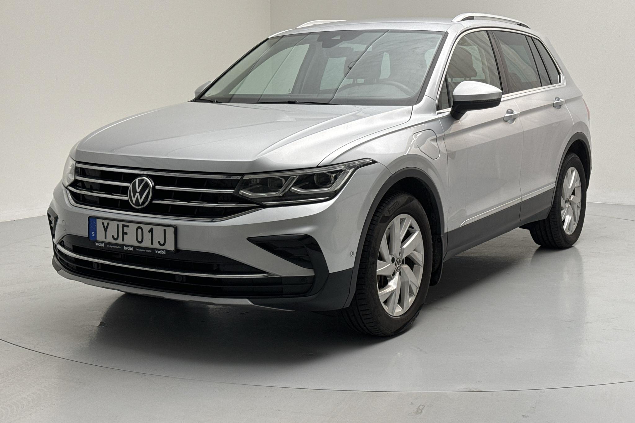 VW Tiguan 1.4 TSI eHybrid (245hk) - 101 620 km - Automaatne - hõbe - 2022