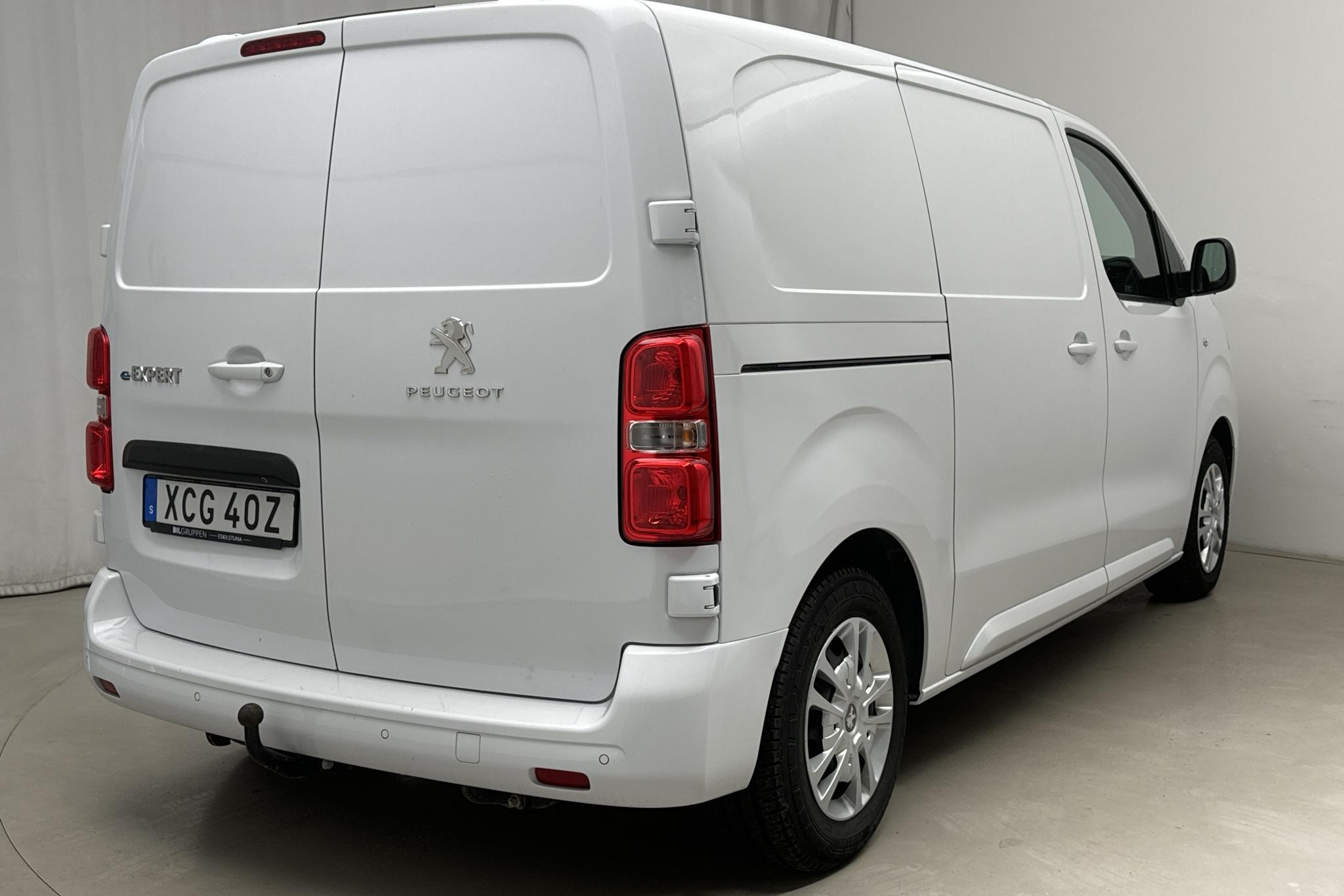 Peugeot e-Expert Skåp 75 kWh (136hk) - 3 687 mil - Automat - vit - 2022