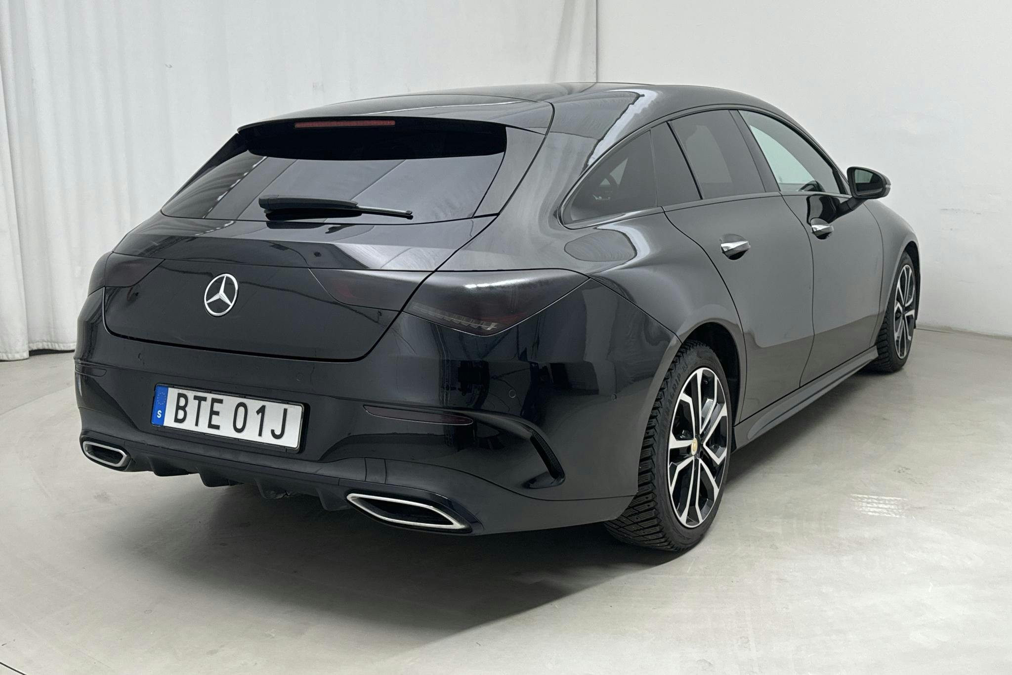 Mercedes CLA 200 Shooting Brake X118 (163hk) - 75 470 km - Automatic - black - 2020