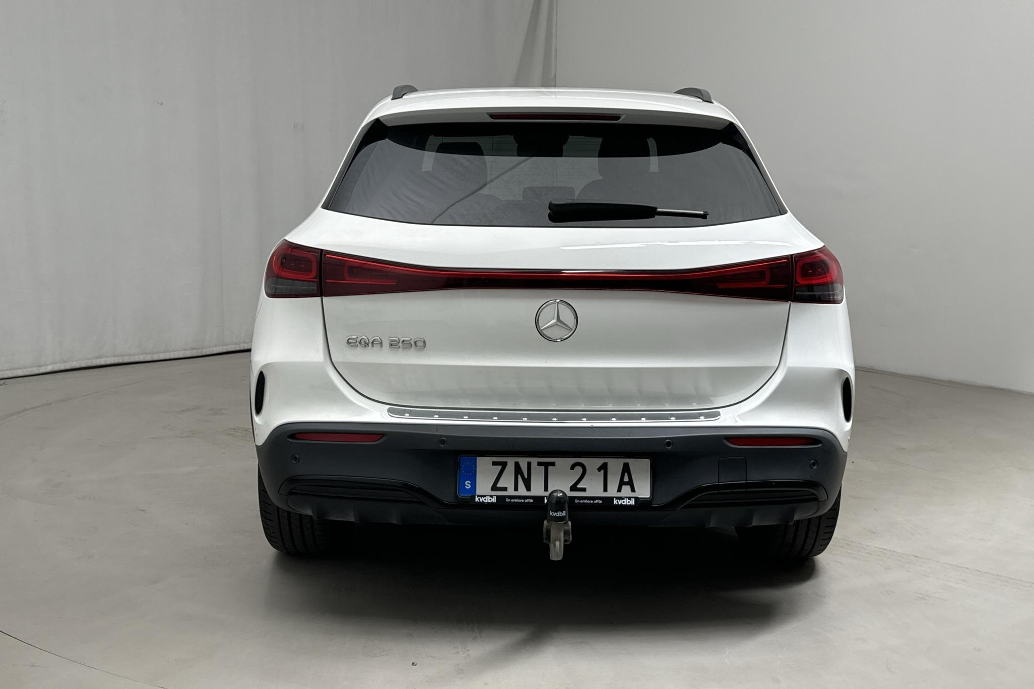 Mercedes EQA 250 H243 (190hk) - 36 610 km - Automatyczna - biały - 2022