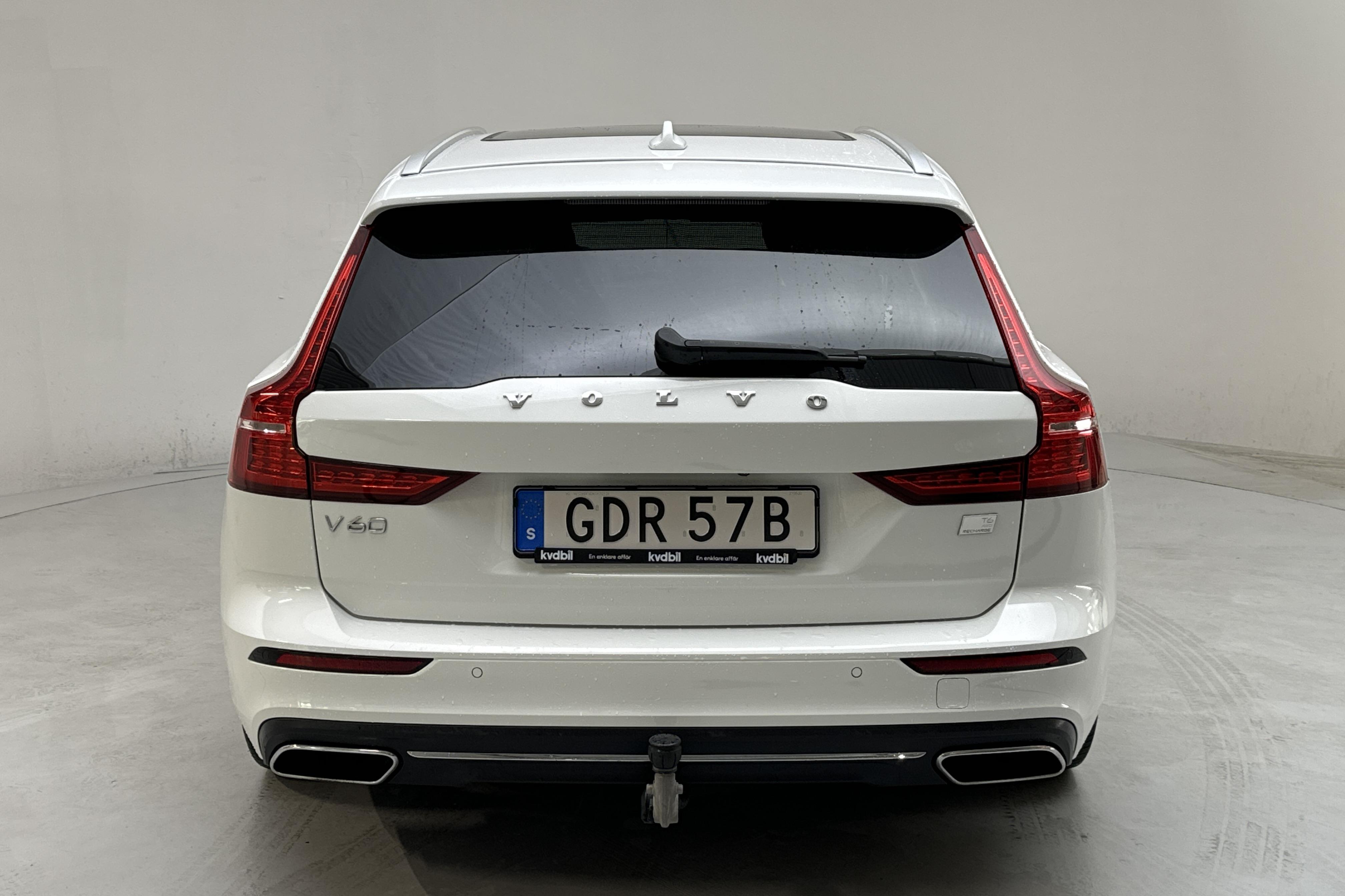 Volvo V60 T6 AWD Twin Engine (340hk) - 111 170 km - Automaattinen - valkoinen - 2022