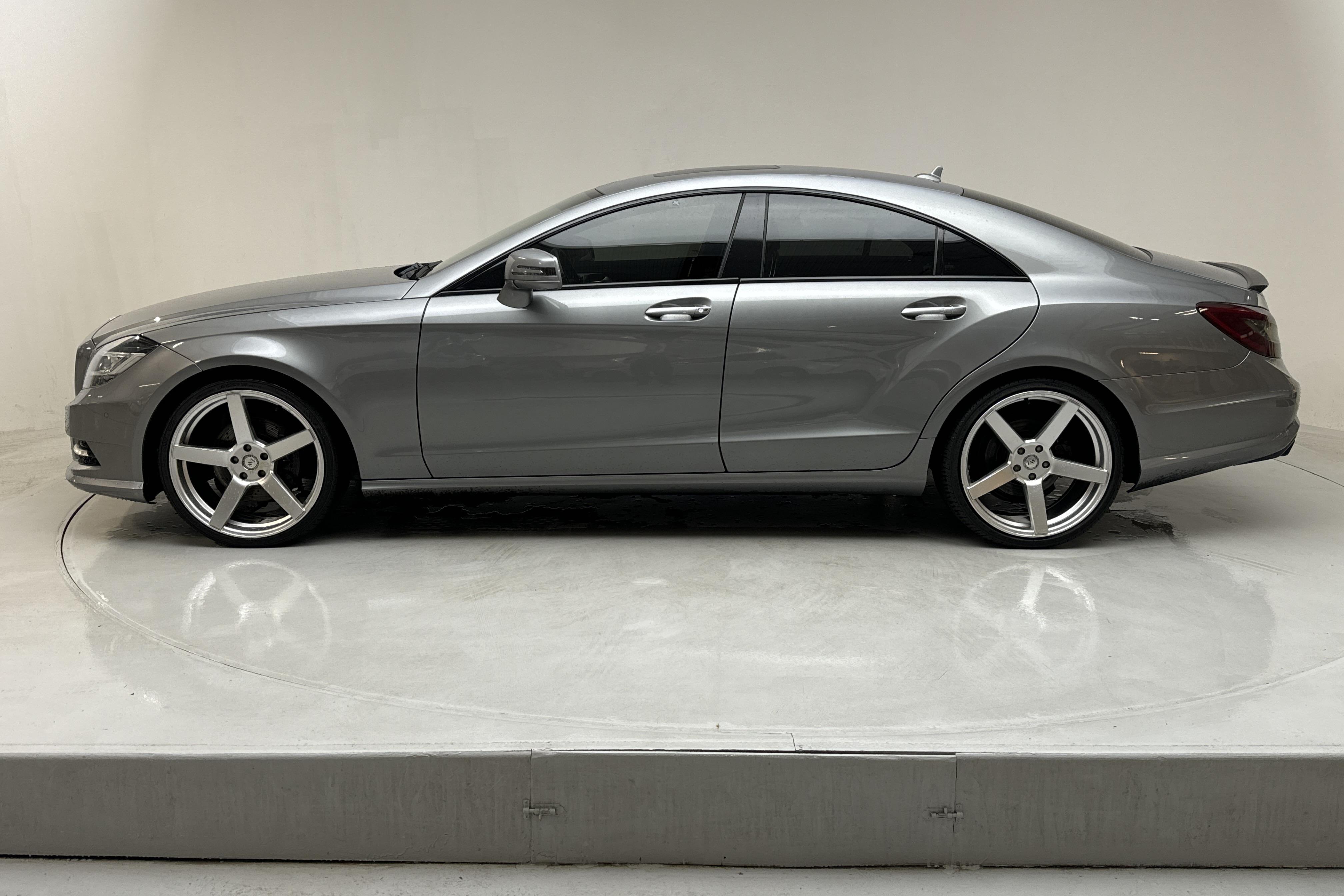 Mercedes CLS 350 CDI (265hk) - 289 310 km - Automatic - silver - 2012