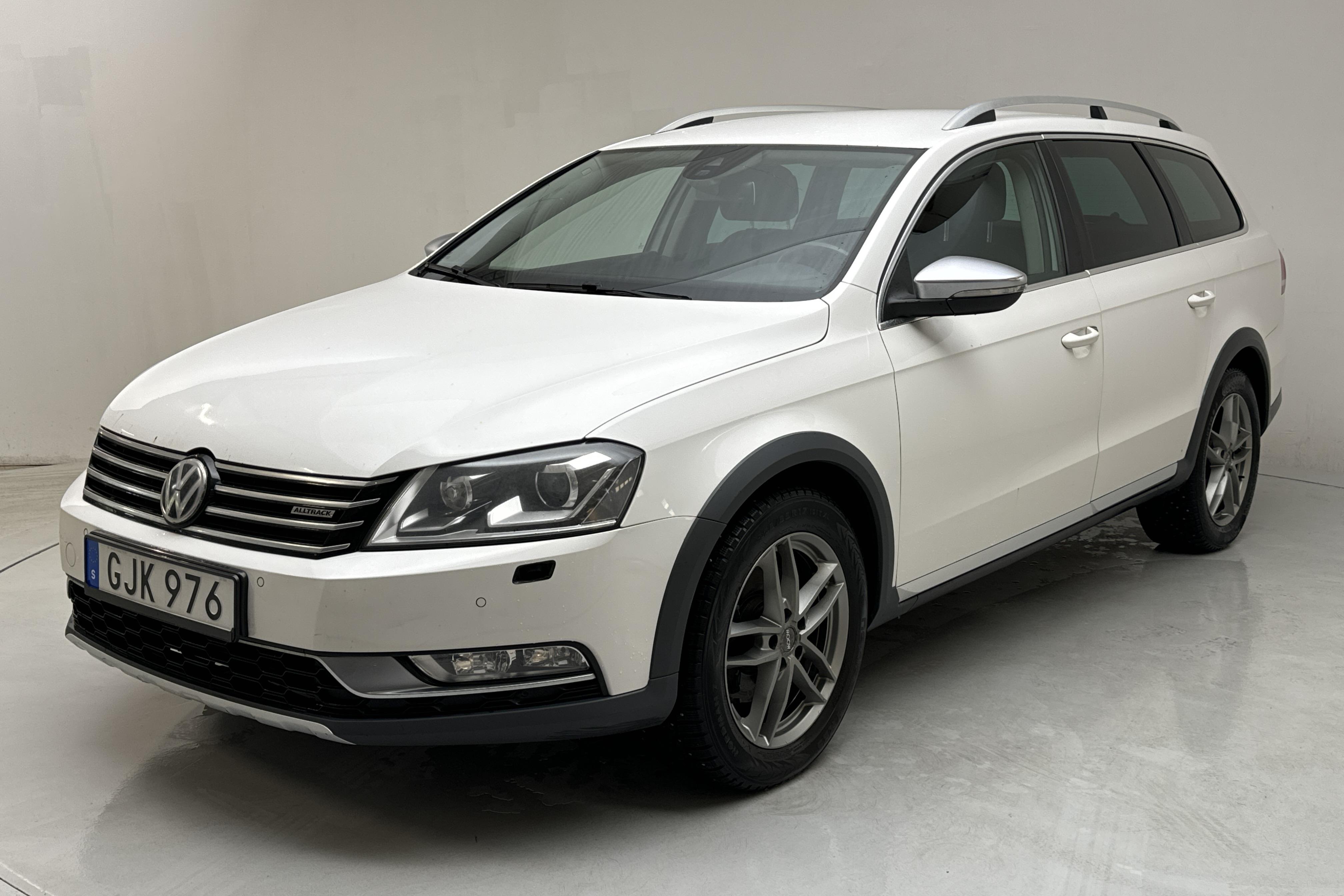 VW Passat Alltrack 2.0 TDI BlueMotion Technology 4Motion (177hk) - 238 380 km - Automaatne - valge - 2014