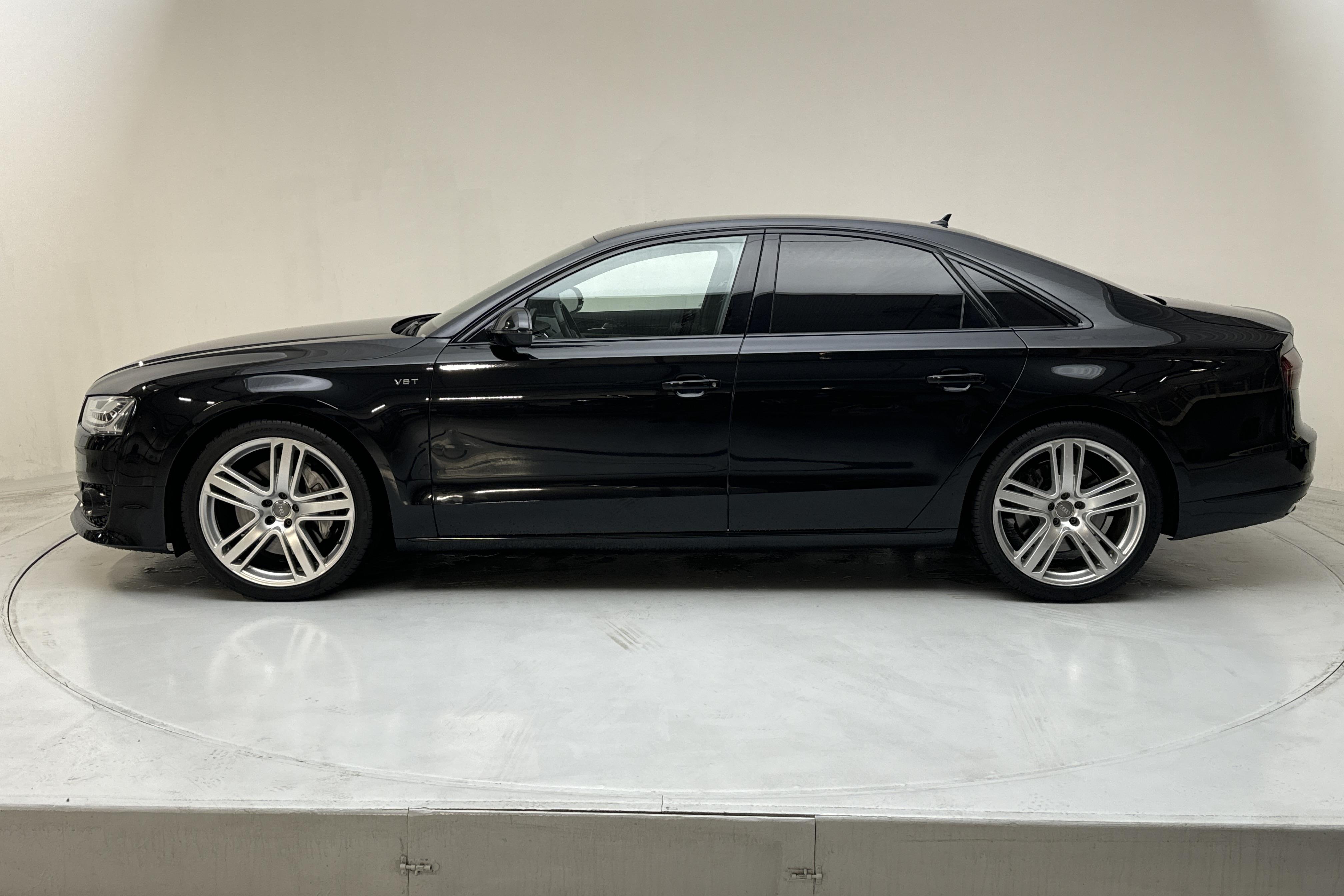 Audi A8 4.2 TDI quattro (385hk) - 165 130 km - Automatyczna - czarny - 2014