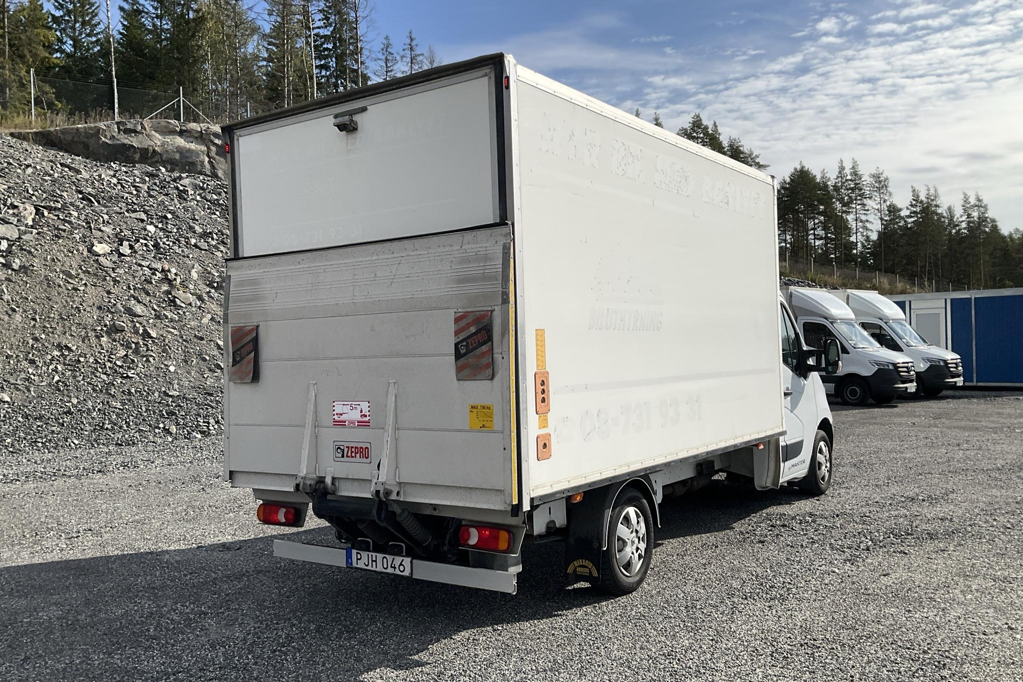 Renault Master 2.3 dCi Volymskåp 2WD (130hk) - 90 300 km - Manualna - biały - 2017