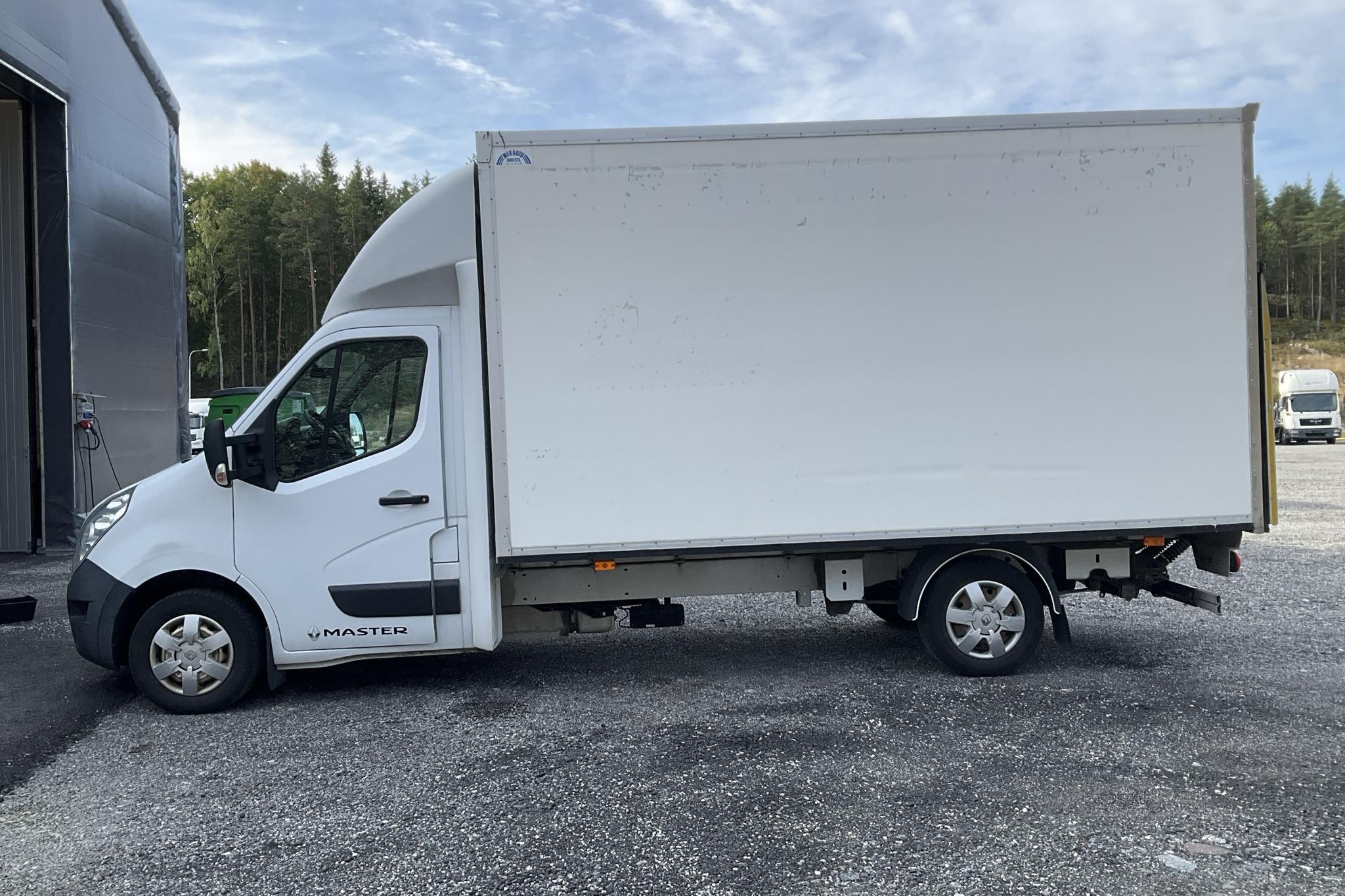 Renault Master 2.3 dCi Volymskåp 2WD (130hk) - 9 030 mil - Manuell - vit - 2017