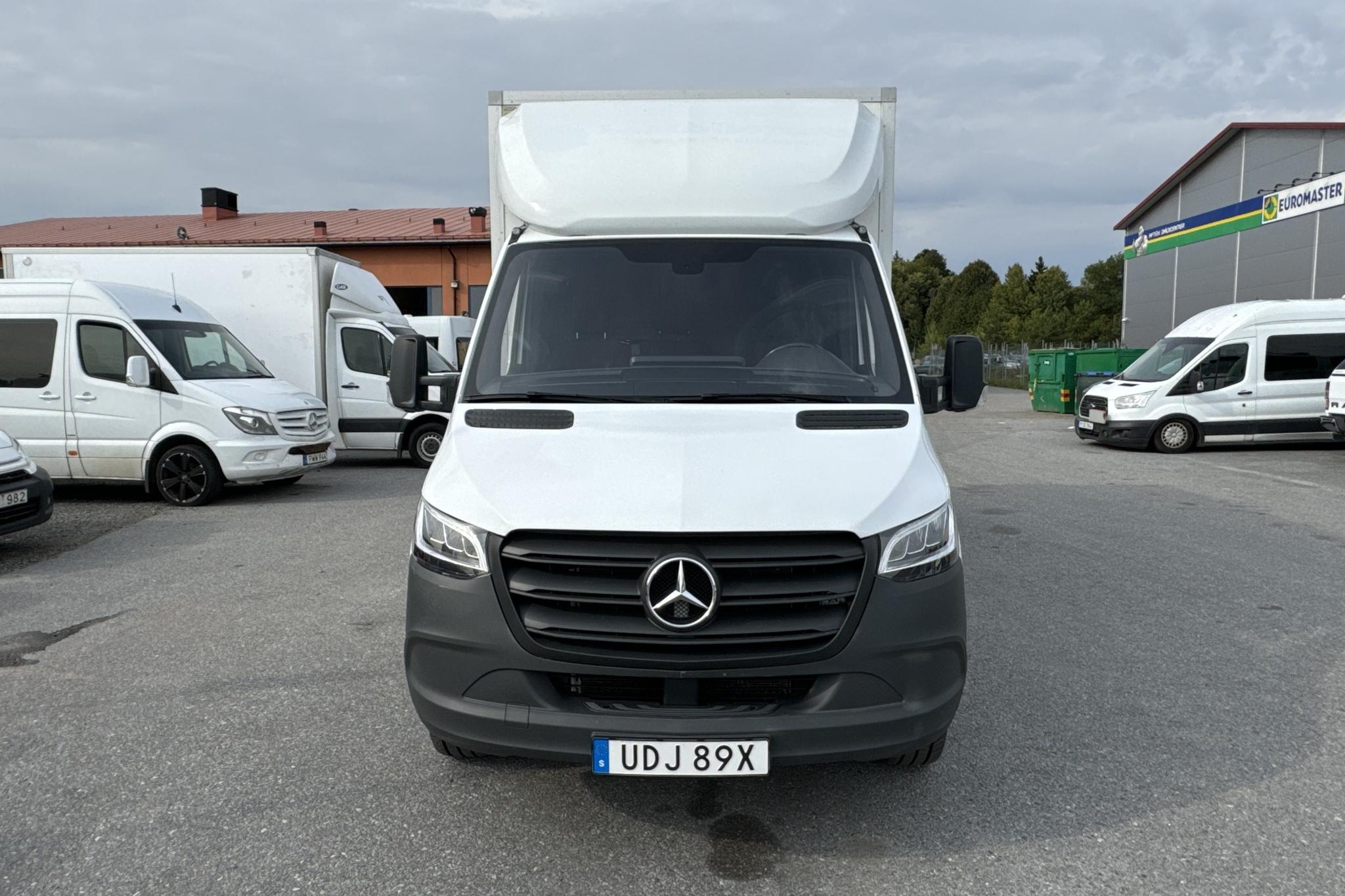 Mercedes Sprinter 317 CDI Volymskåp RWD (170hk) - 5 648 mil - Automat - vit - 2023