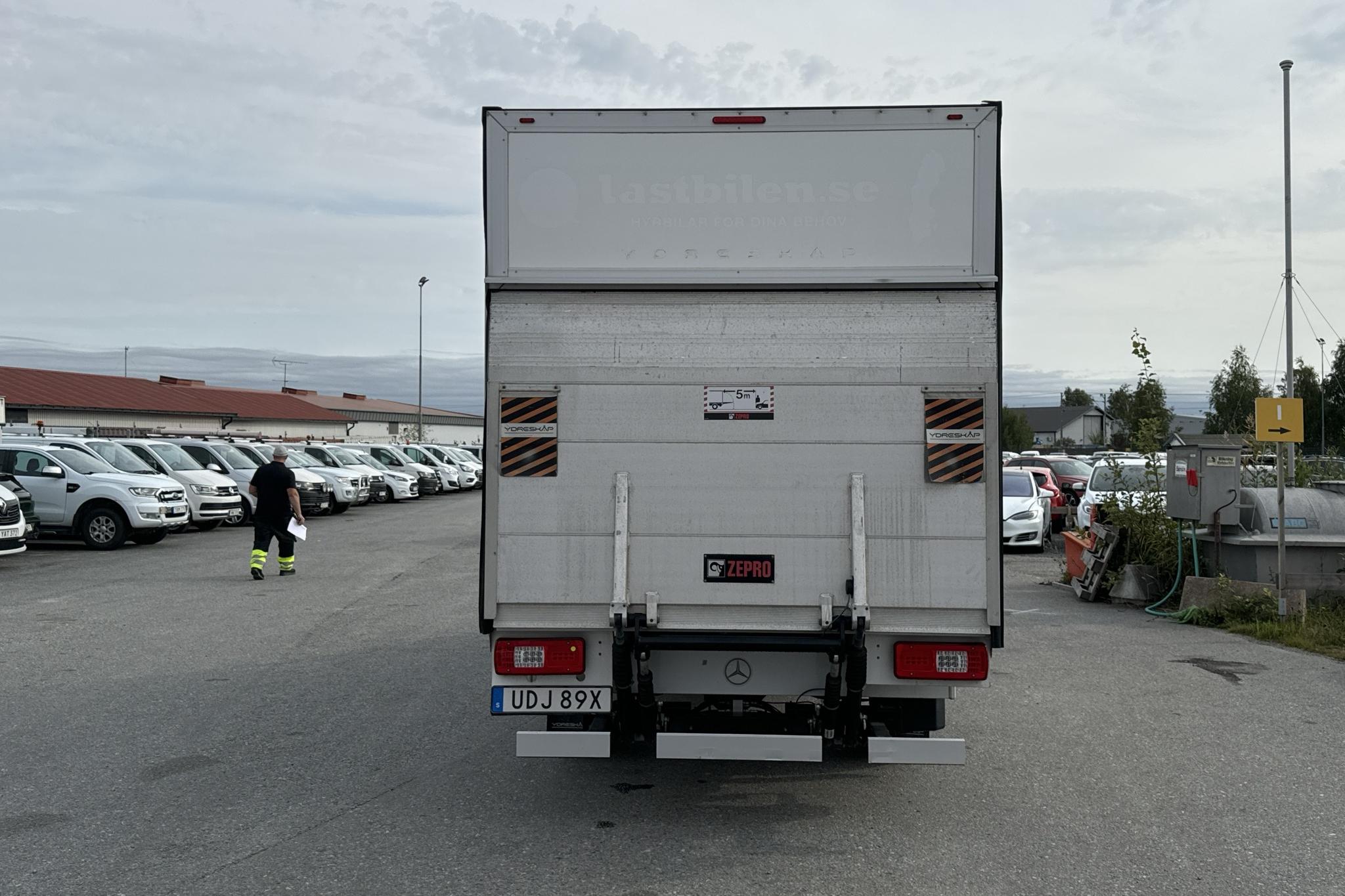 Mercedes Sprinter 317 CDI Volymskåp RWD (170hk) - 56 480 km - Automatyczna - biały - 2023