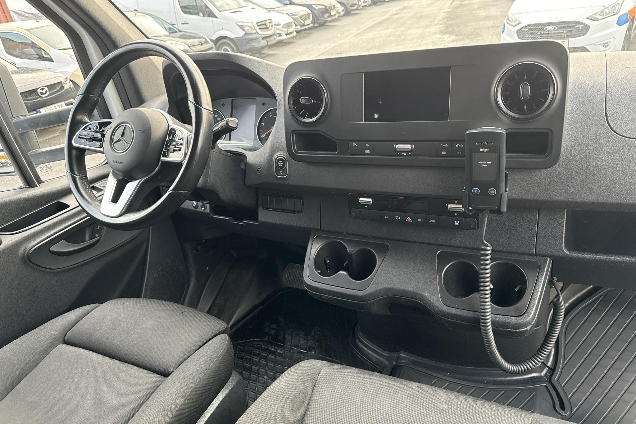 Mercedes Sprinter 317 CDI Volymskåp RWD (170hk) - 4 669 mil - Automat - vit - 2023