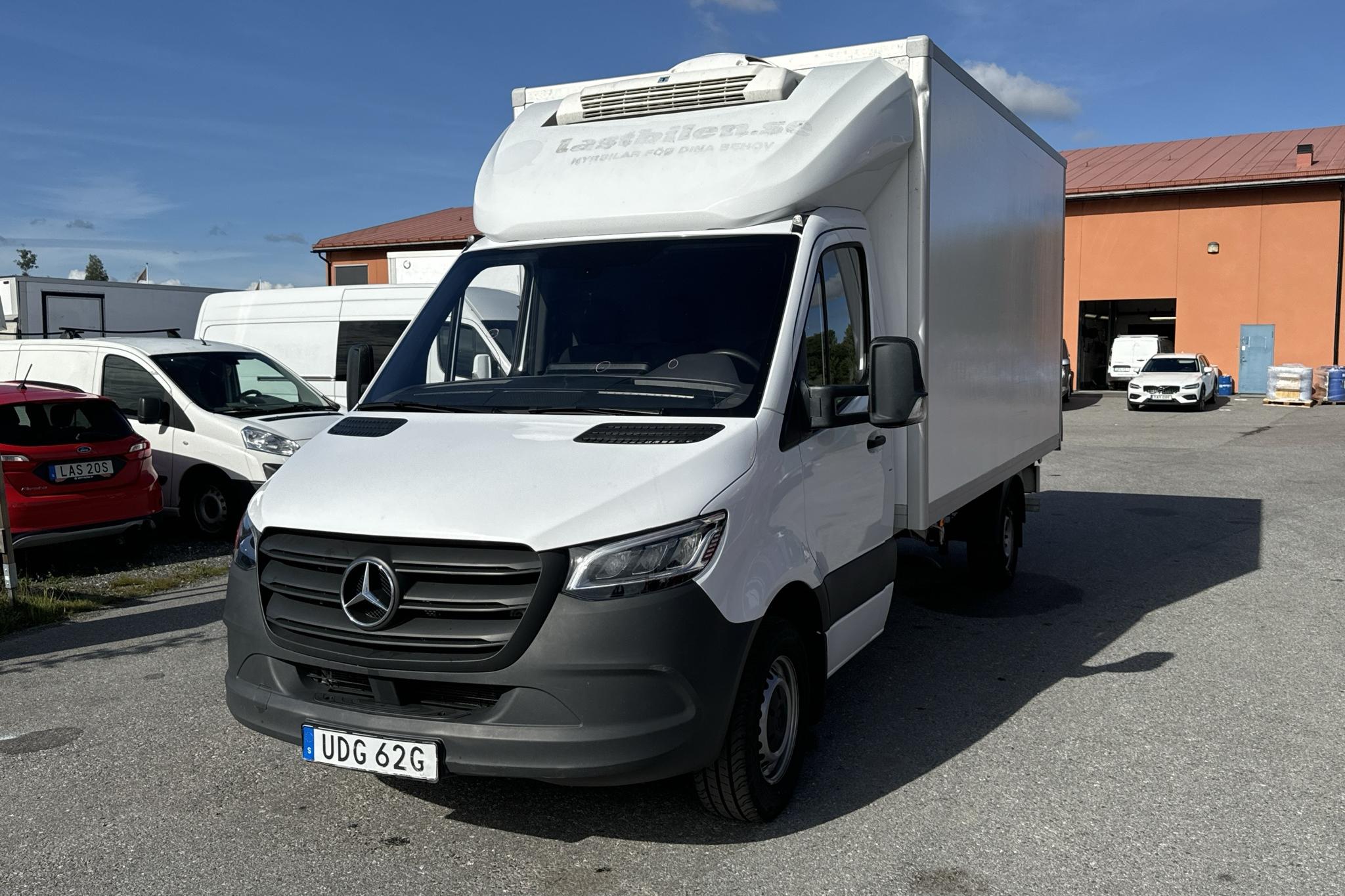 Mercedes Sprinter 317 CDI Chassi RWD (170hk) - 95 340 km - Automatyczna - biały - 2023