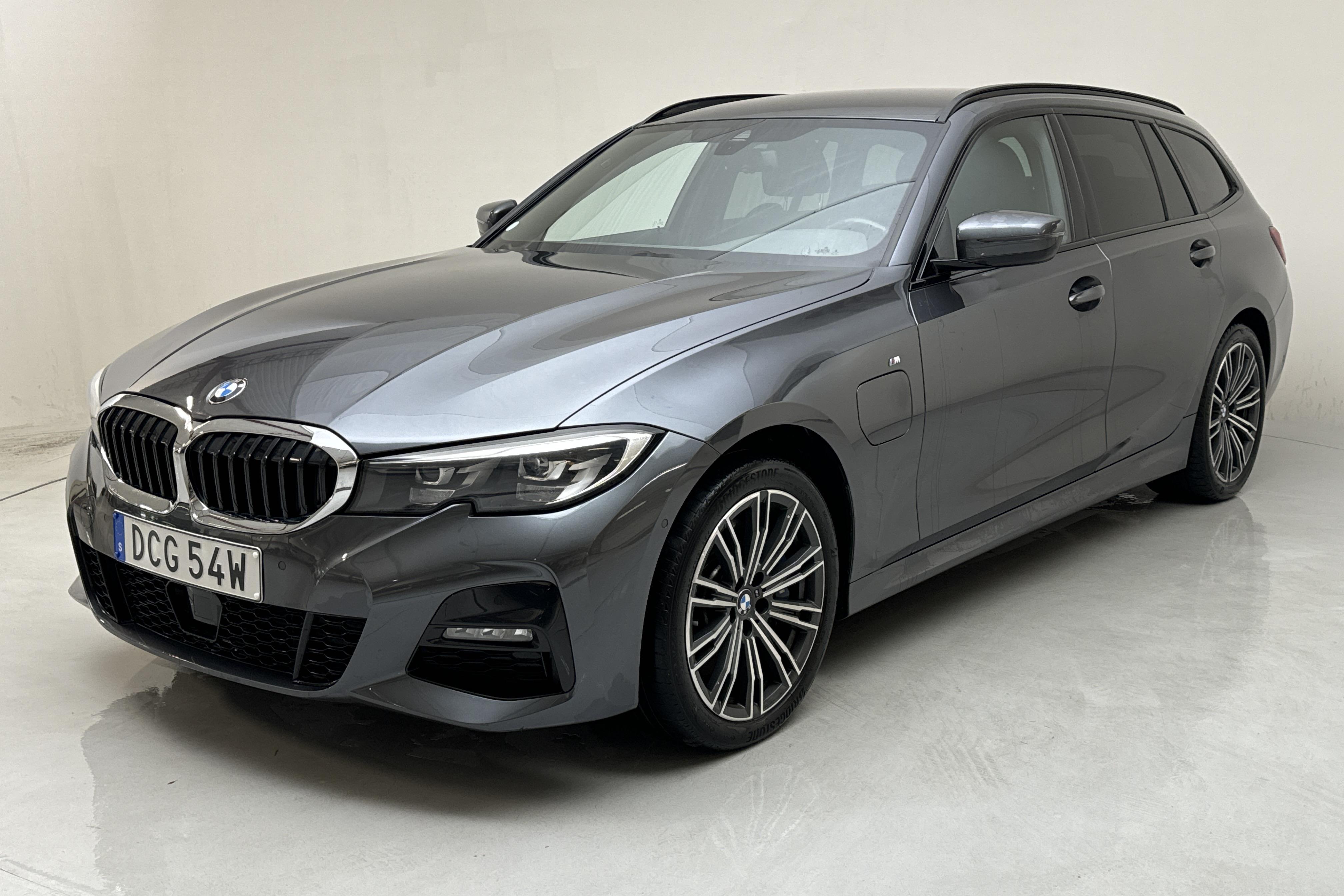 BMW 330e xDrive Touring, G21 (292hk) - 49 490 km - Automatic - gray - 2021