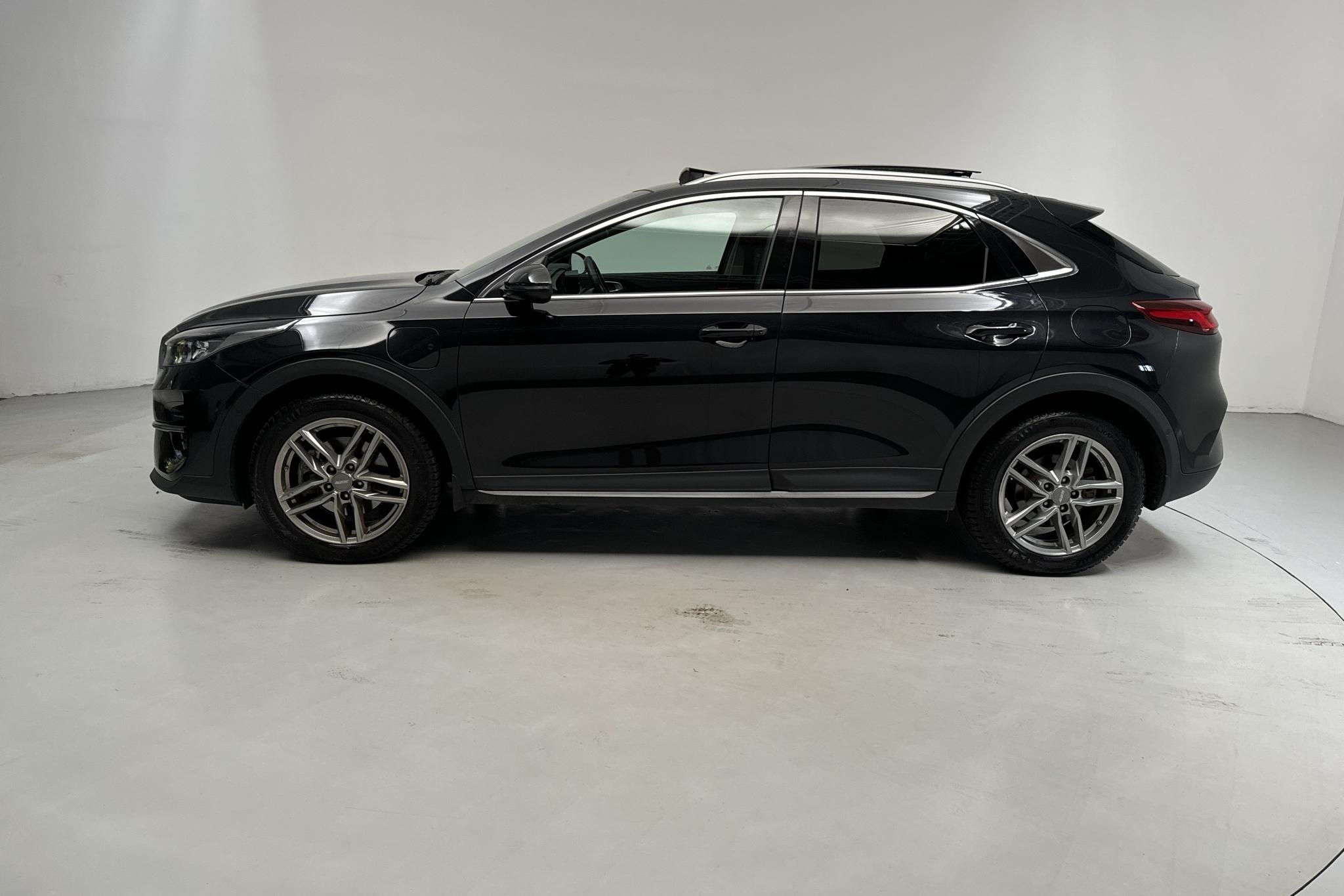 KIA XCeed 1.6 Plug-in Hybrid 5dr (141hk) - 3 286 mil - Automat - svart - 2022